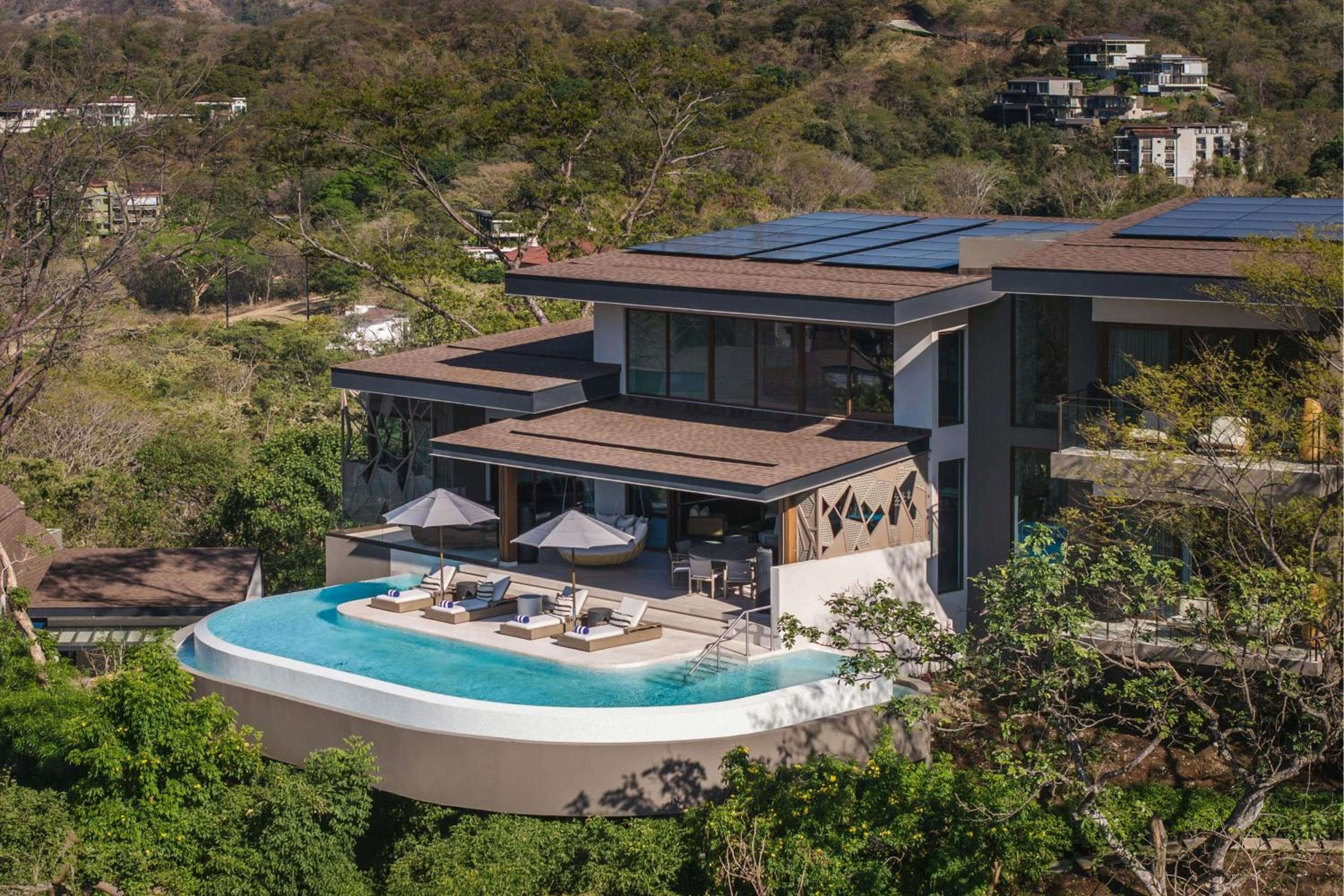 Three-Bedroom Residence with Ocean View and Private Pool photo 2