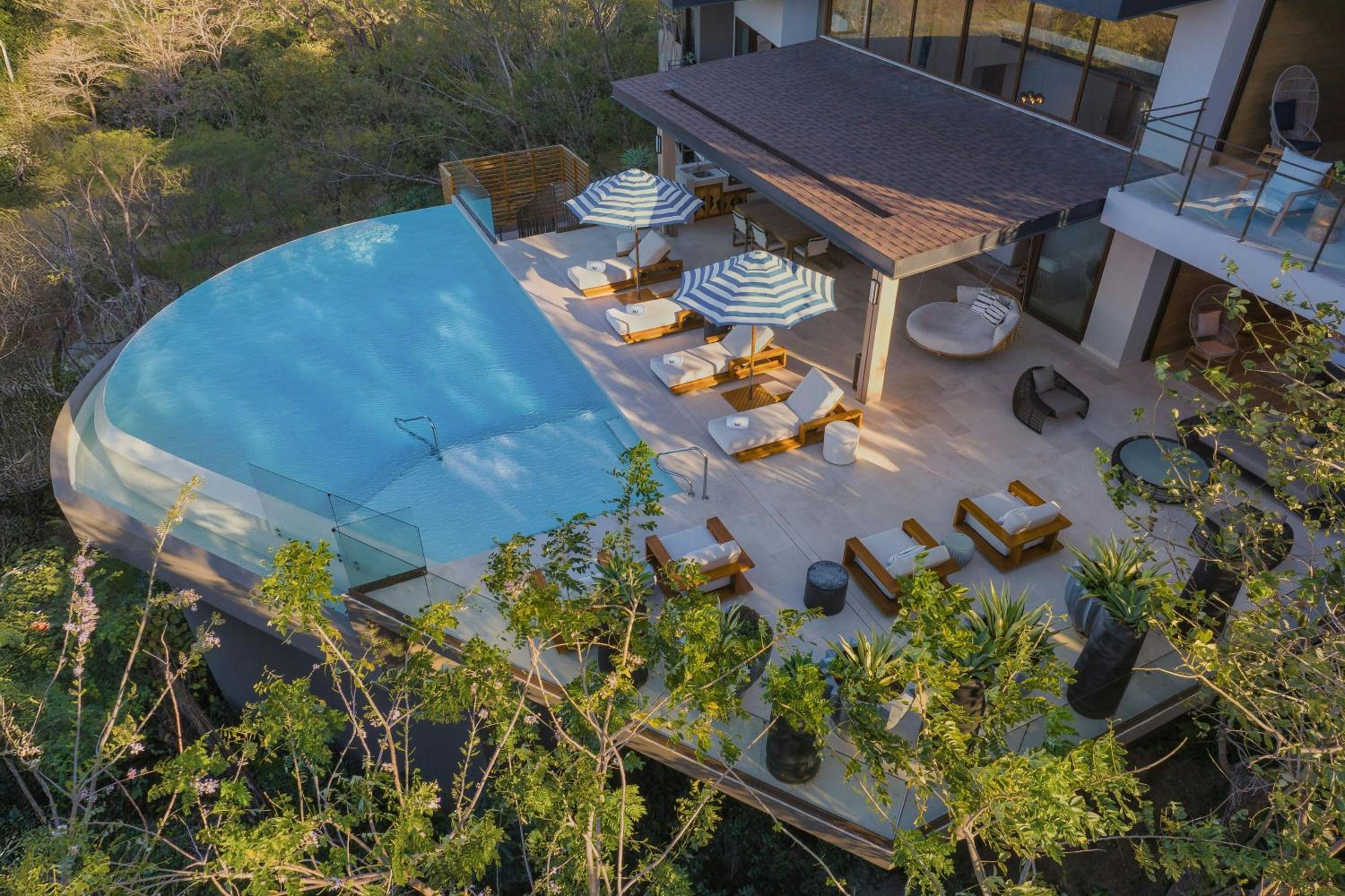 Four-Bedroom Residence with Private Pool and Ocean View