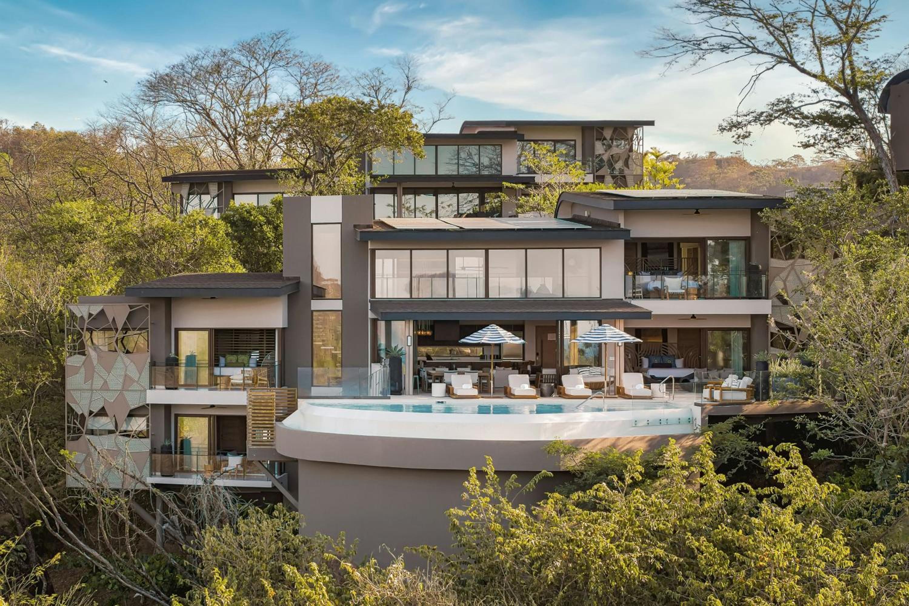 Four-Bedroom Residence with Private Pool and Ocean View