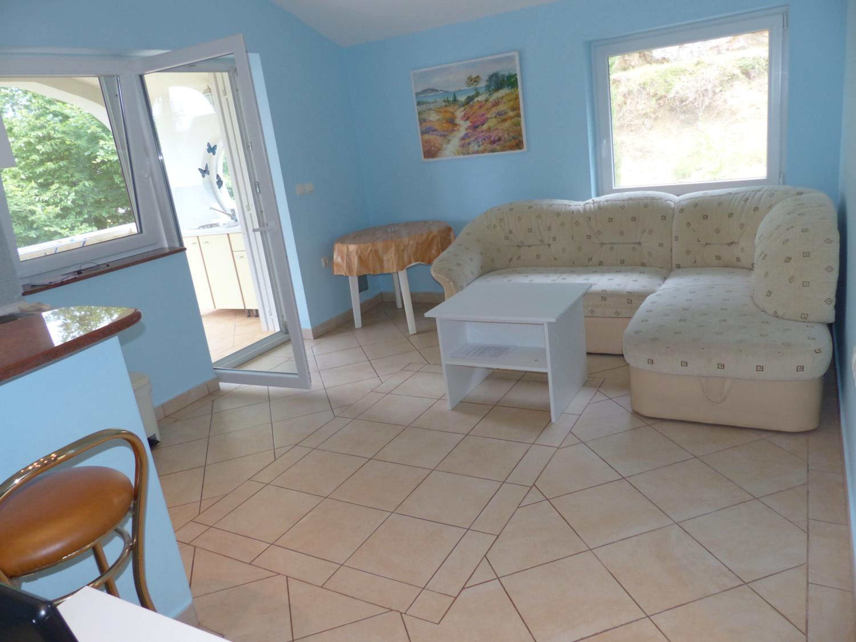 One-Bedroom Apartment with Balcony photo 1