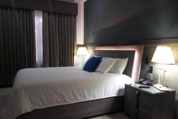 Superior King Room photo 3