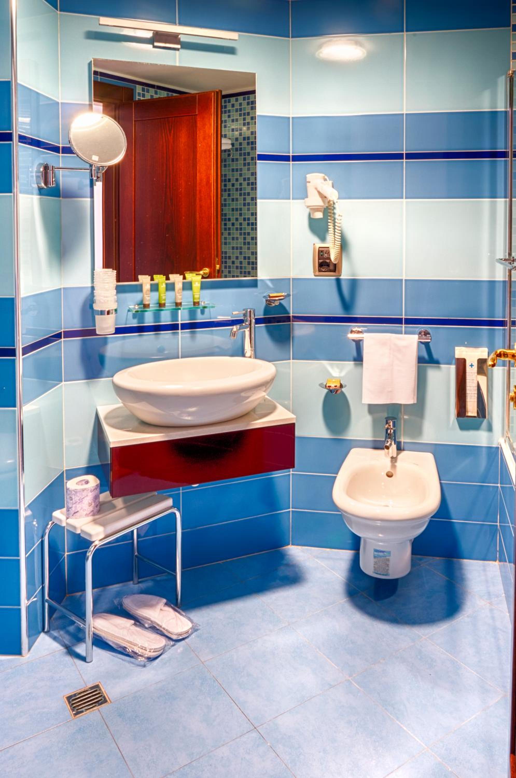 Double or Twin Room with Sea View photo 2