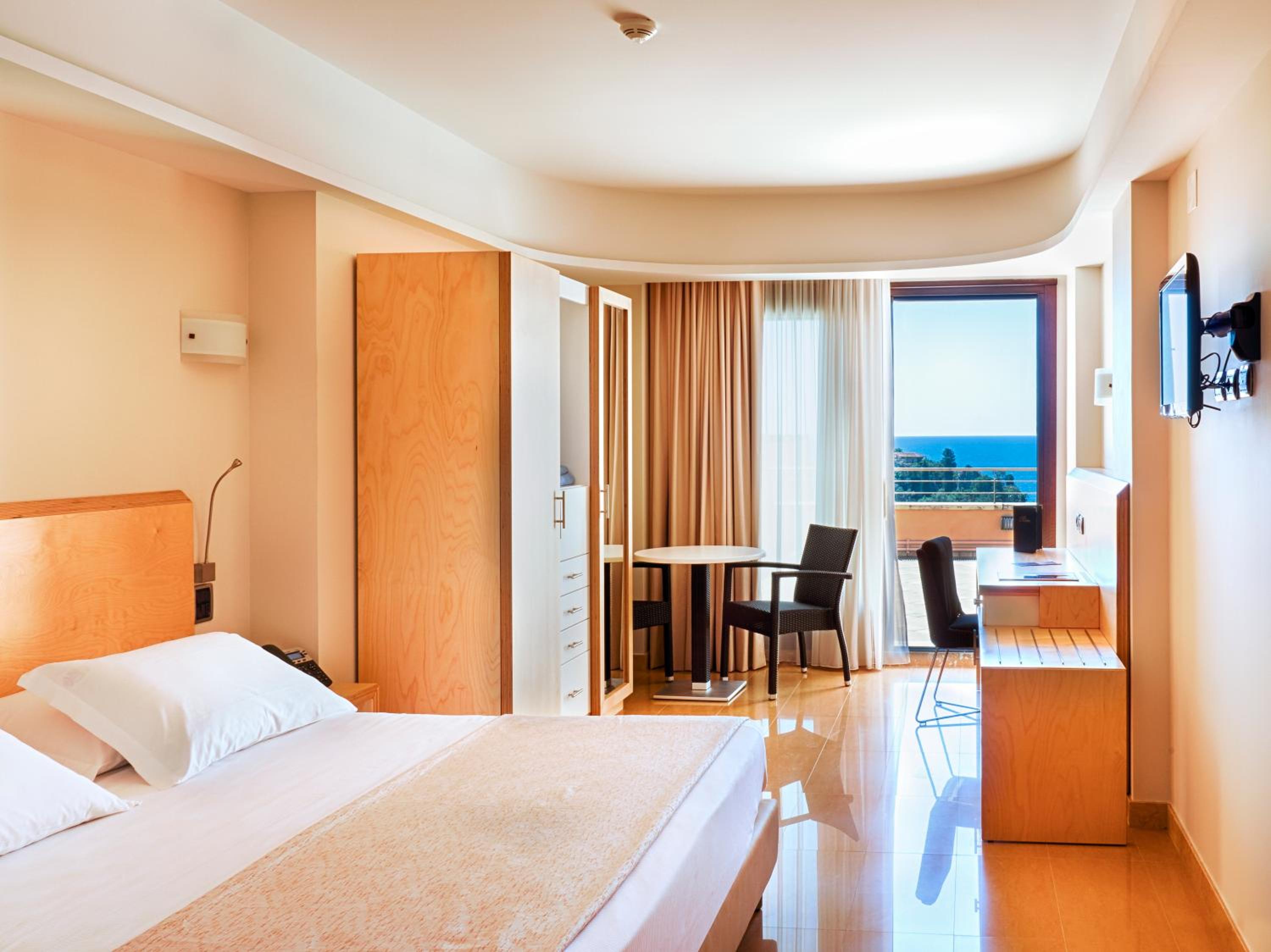 Family Room with Sea View
Семейный номер с видом на море