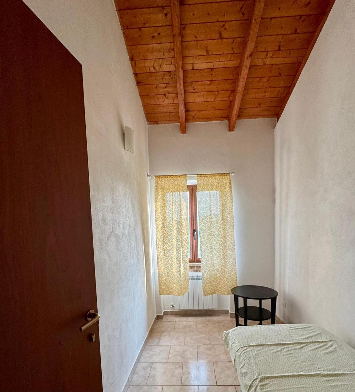 Three-Bedroom Apartment with Mountain View photo 3