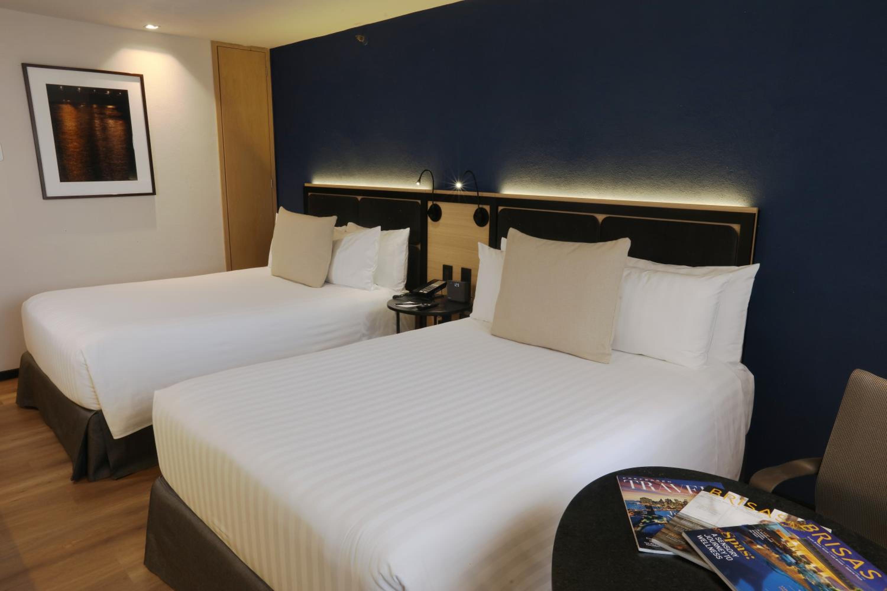 Signature 2 Double Bed - Photo 3