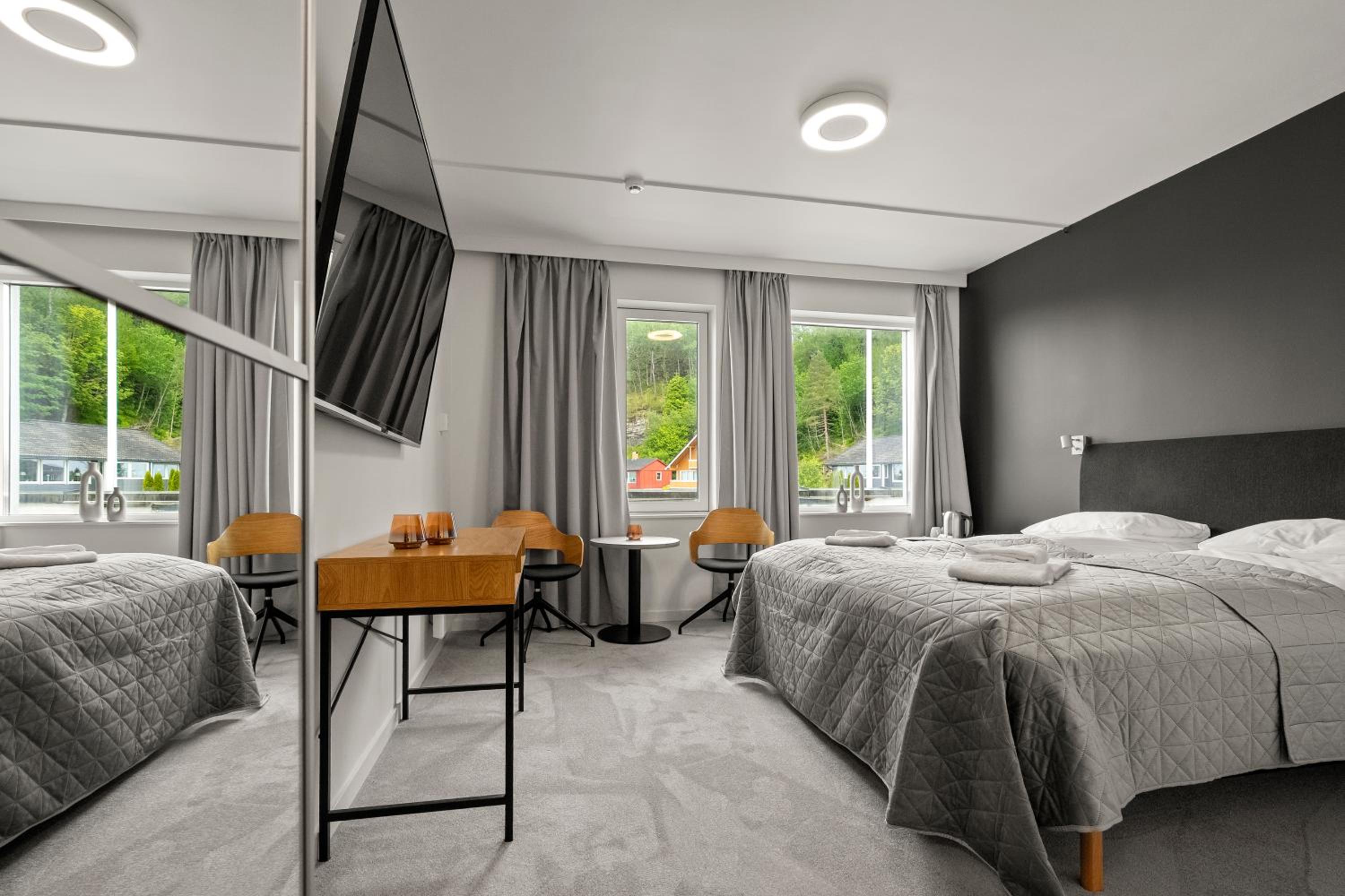 Large Twin Room photo 3