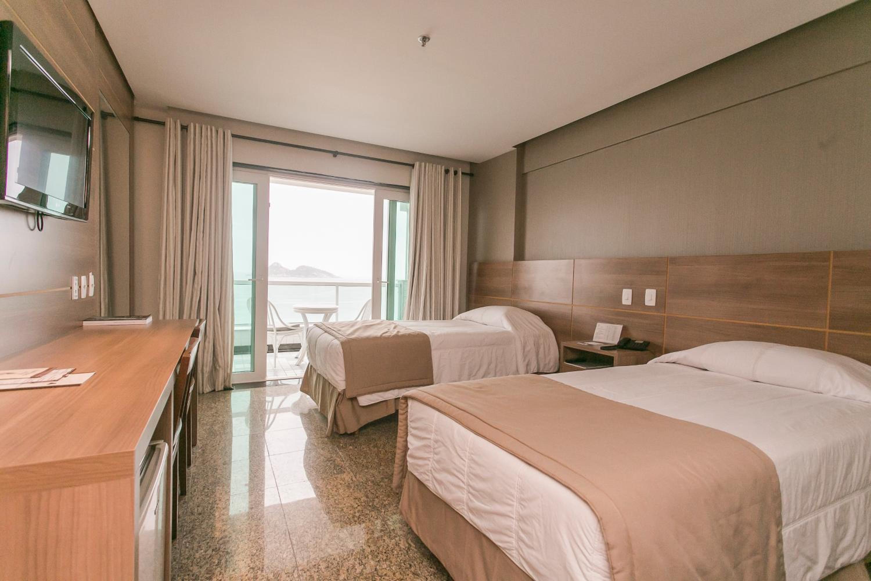 Deluxe Double or Twin Room with Ocean View photo 2