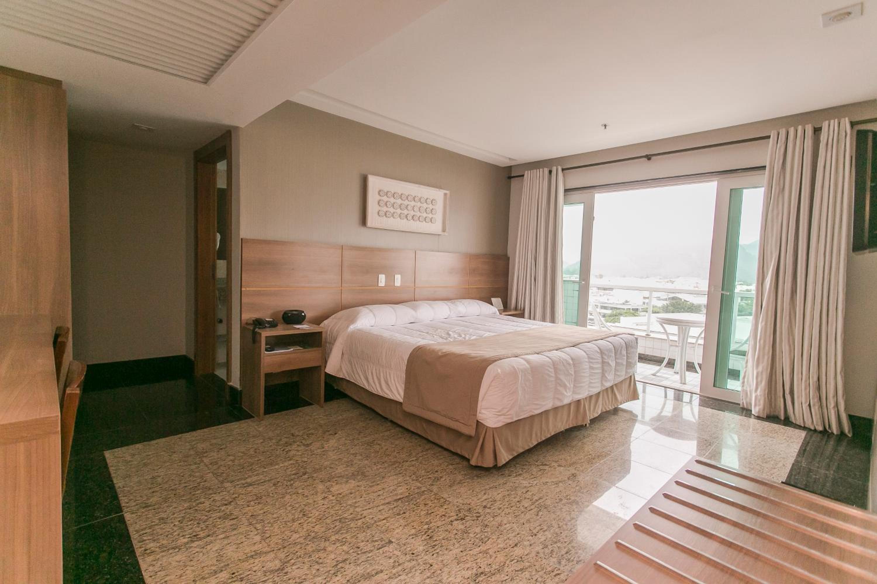 Deluxe Room - Photo 6