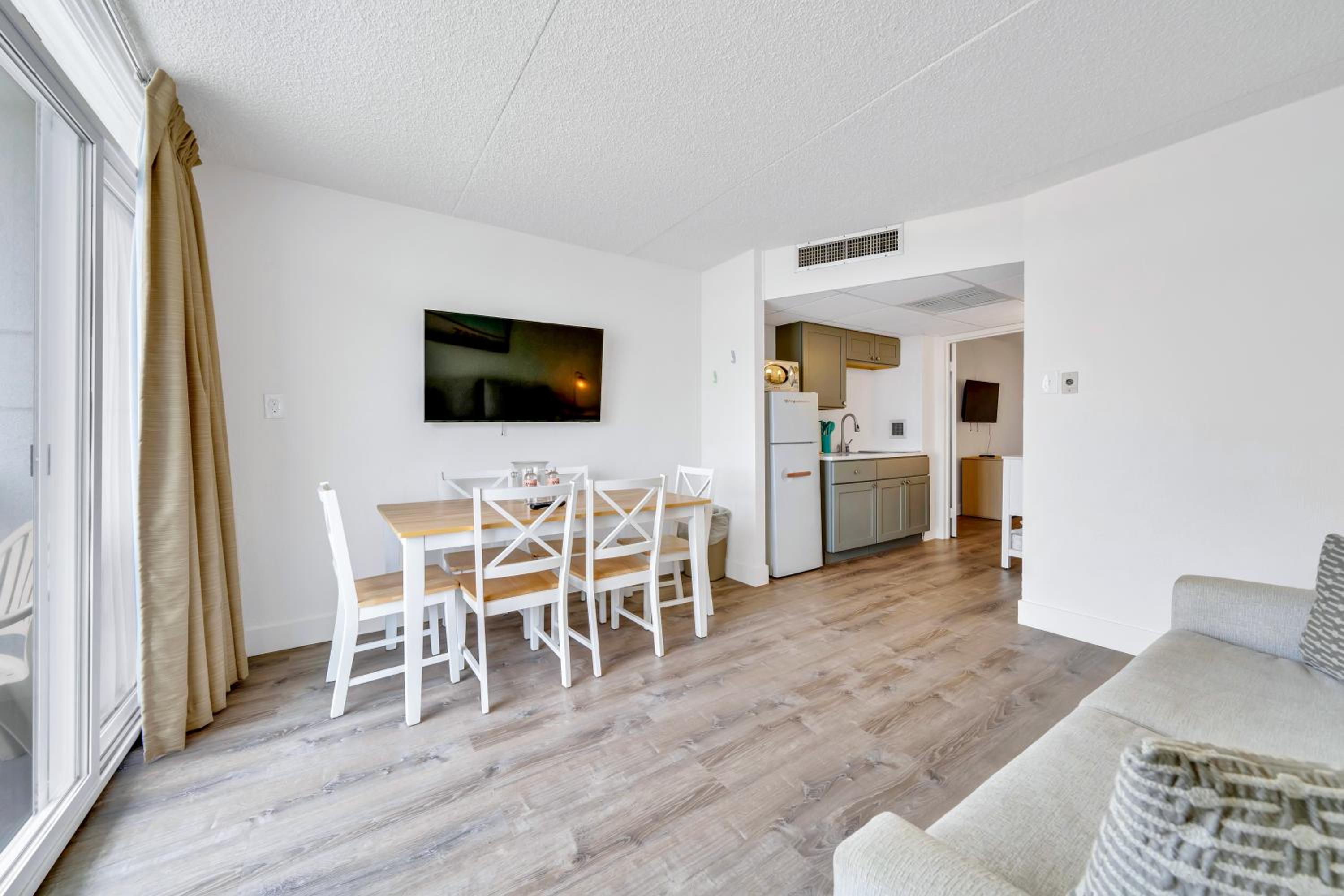 Type J - Efficiency- Royal Tower - Dog Friendly