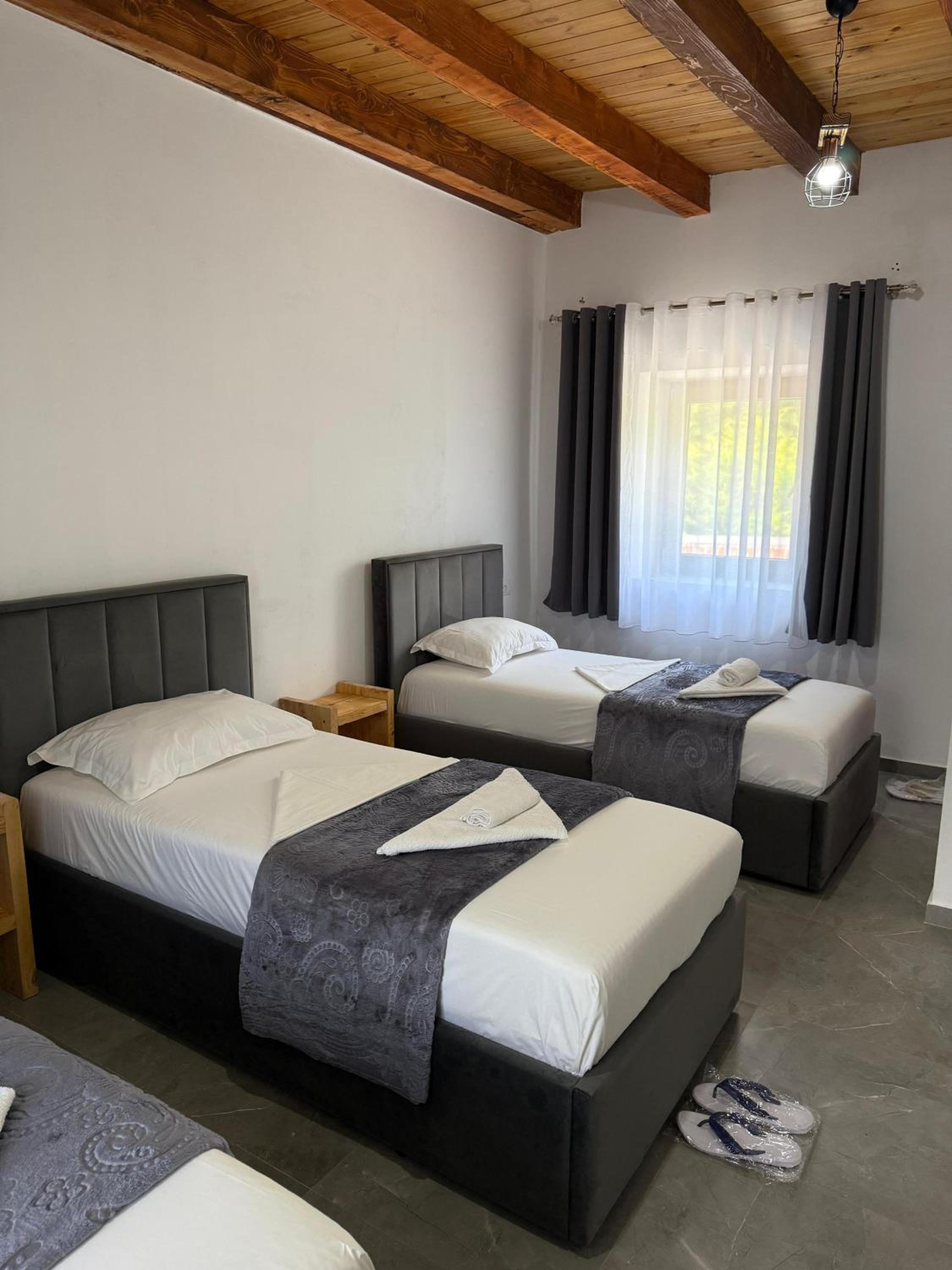 Standard Triple Room photo 2