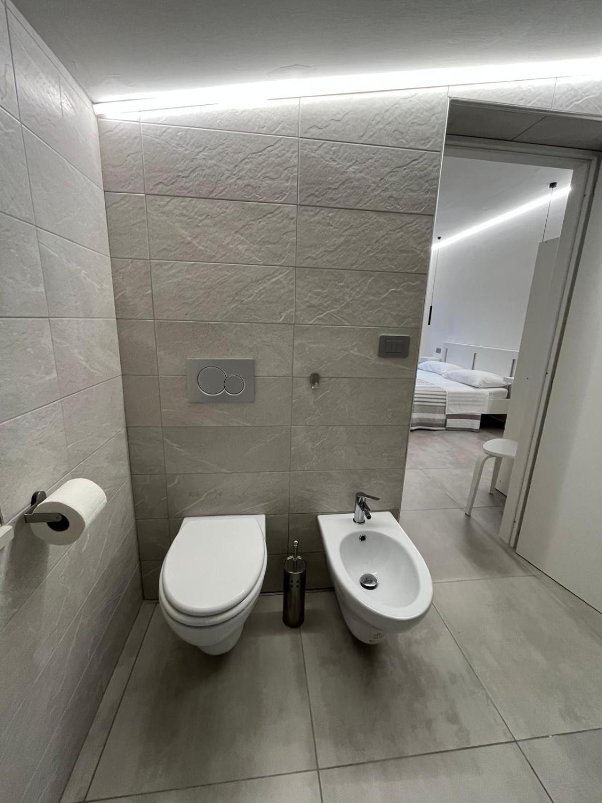 Large Double Room photo 2