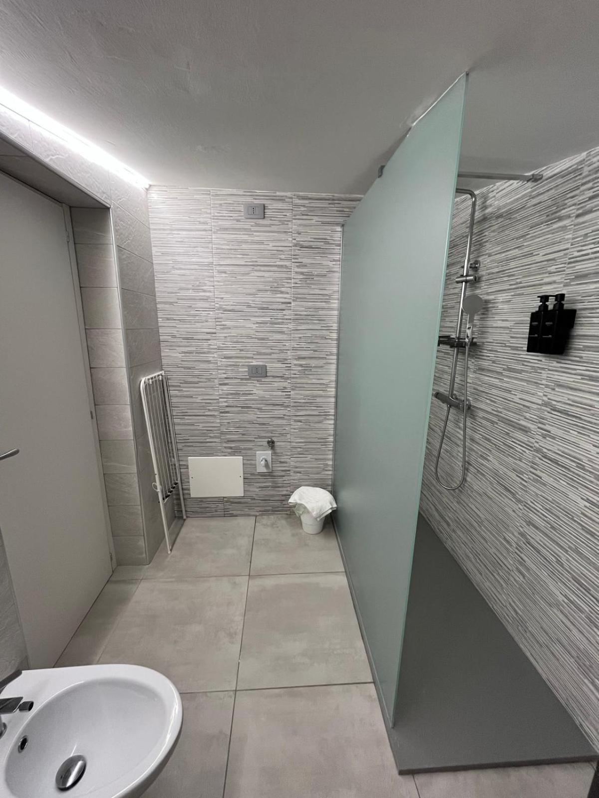 Large Double Room photo 1