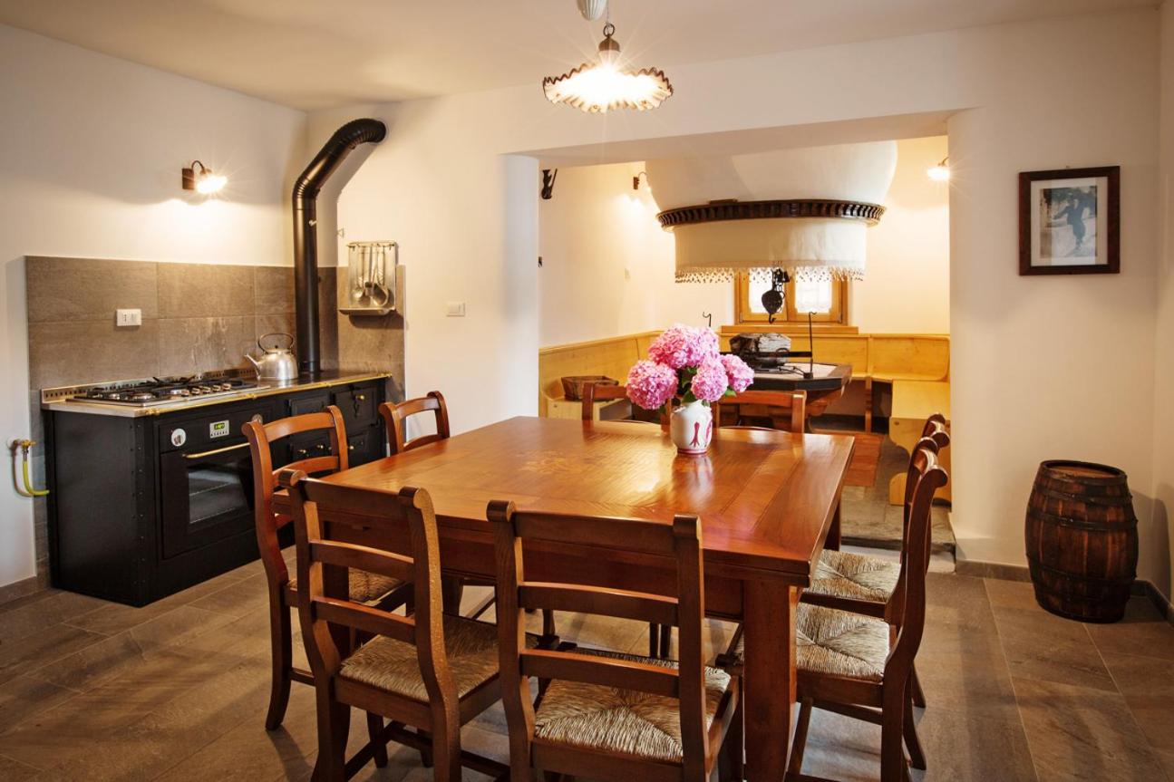 One-Bedroom Apartment (2 - 4 Adults) photo 3