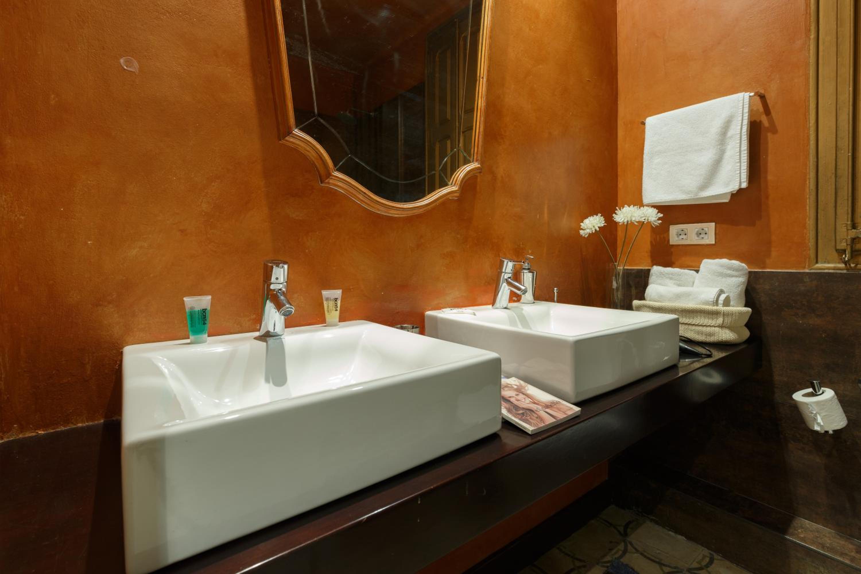 Sagrada Familia Apartment for 6-9 people photo 3