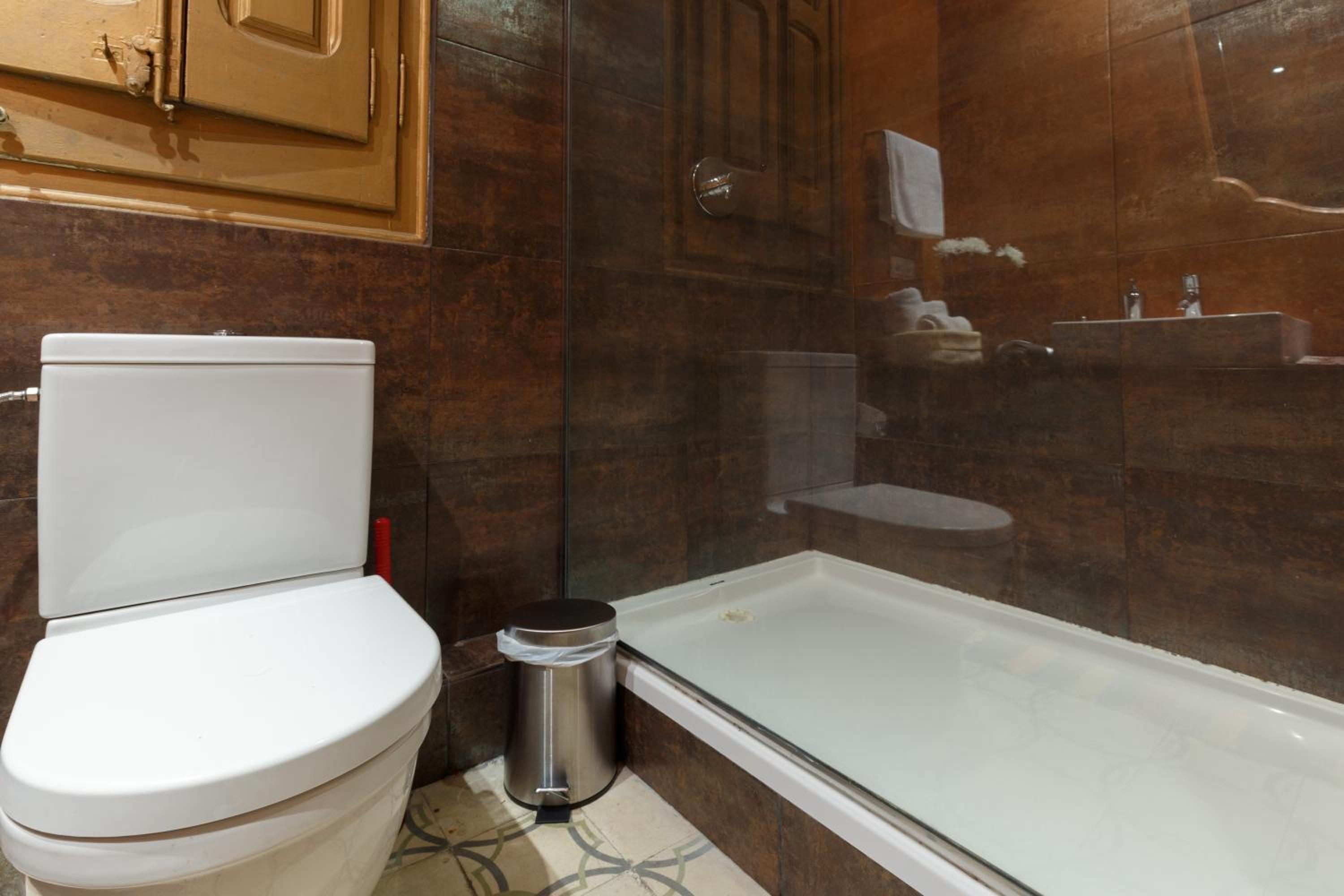 Sagrada Familia Apartment for 6-9 people photo 2