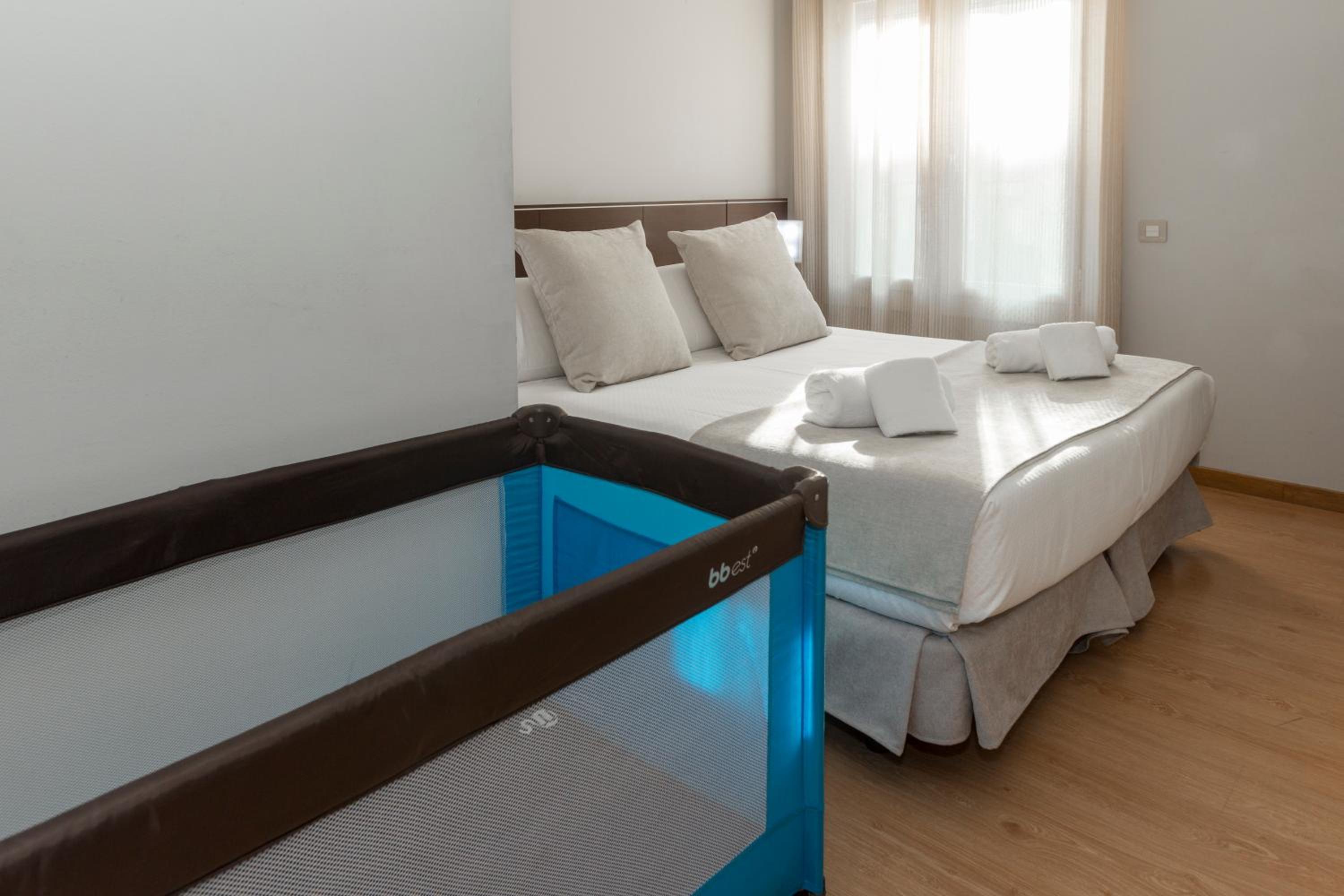 One-Bedroom Family Apartment photo 2