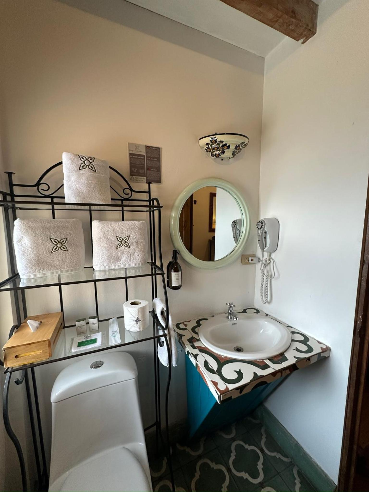 Standard Queen Room