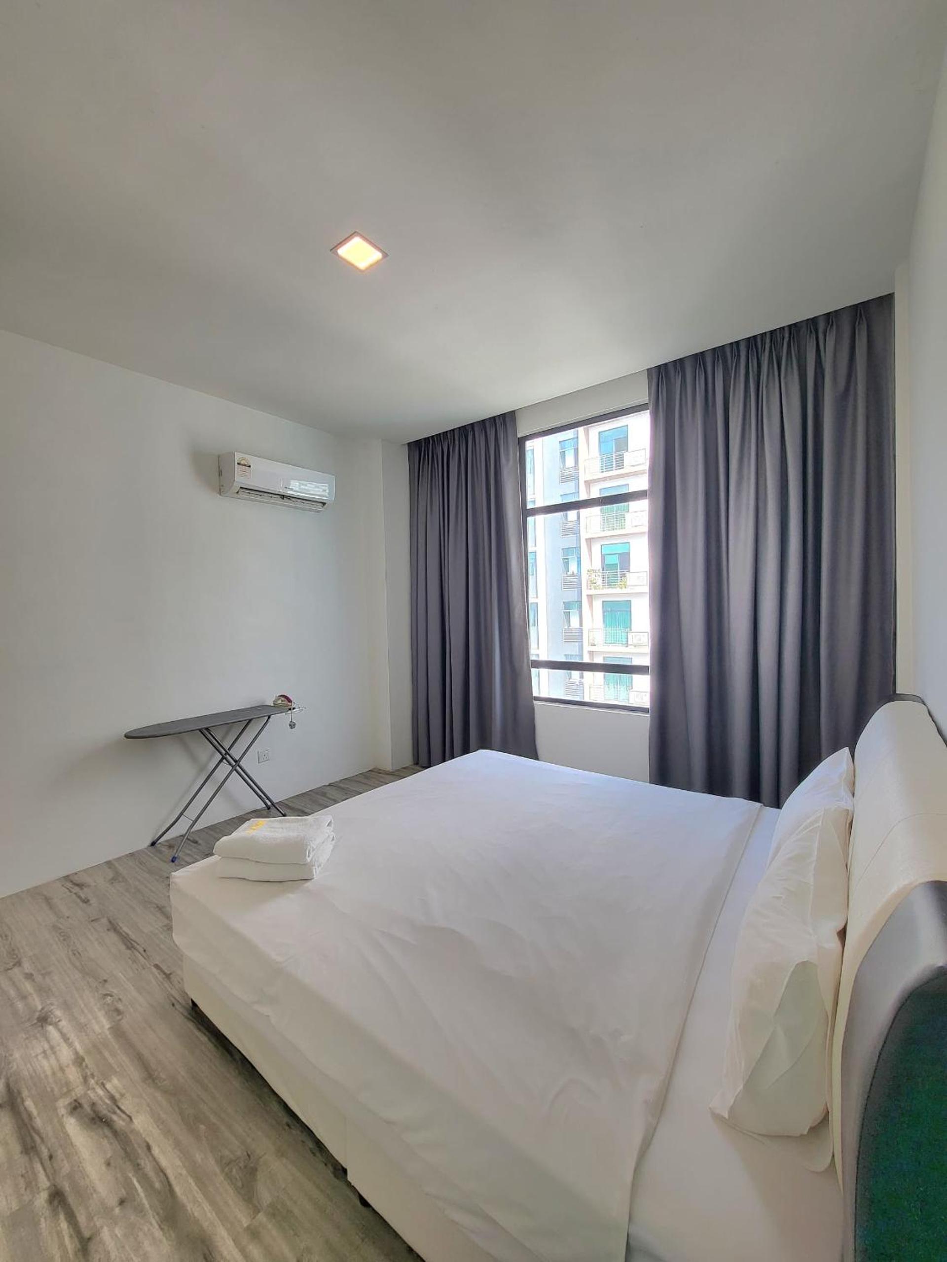 Two-Bedroom Apartment - Photo 15
