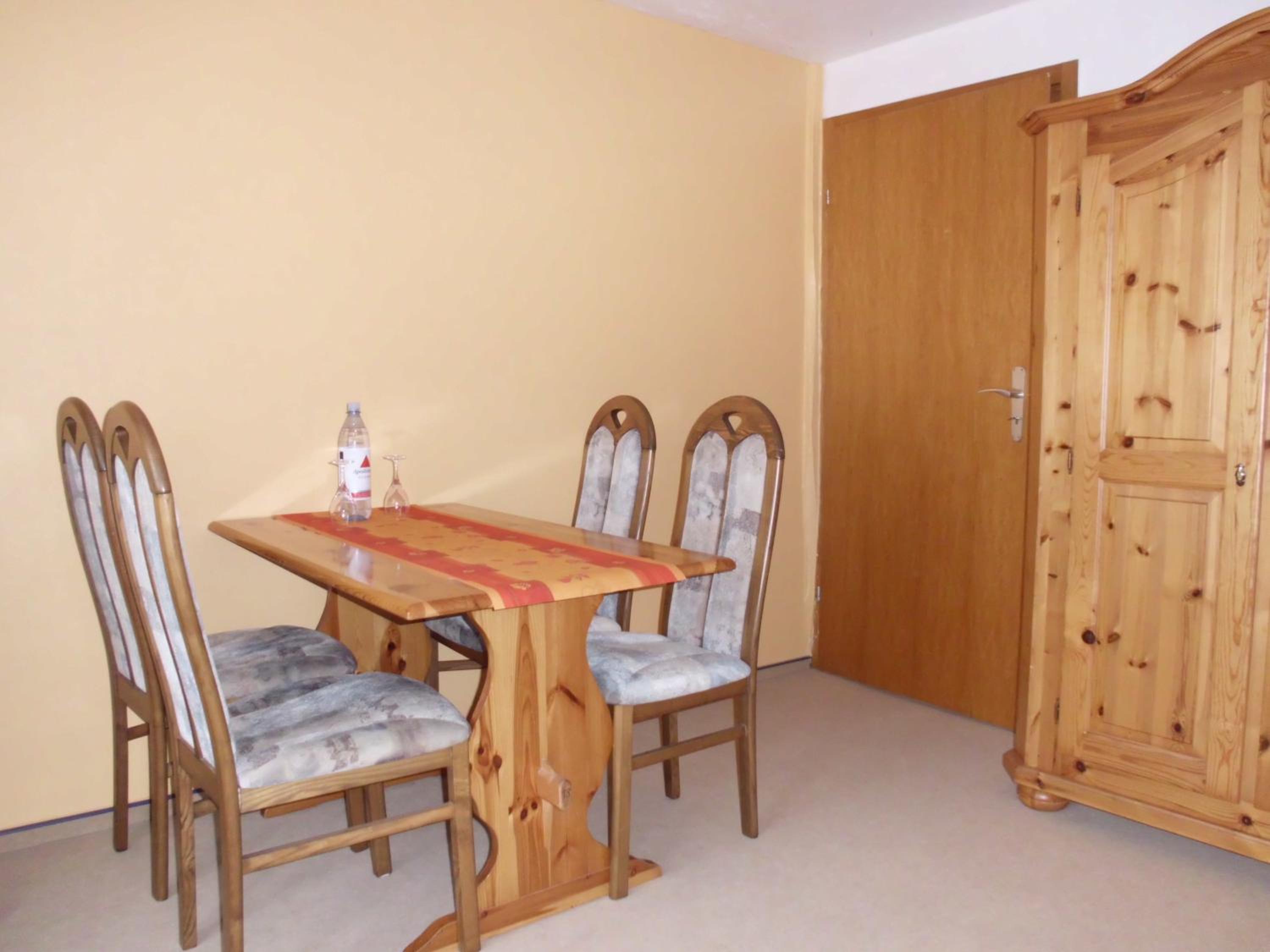 Family Room photo 3