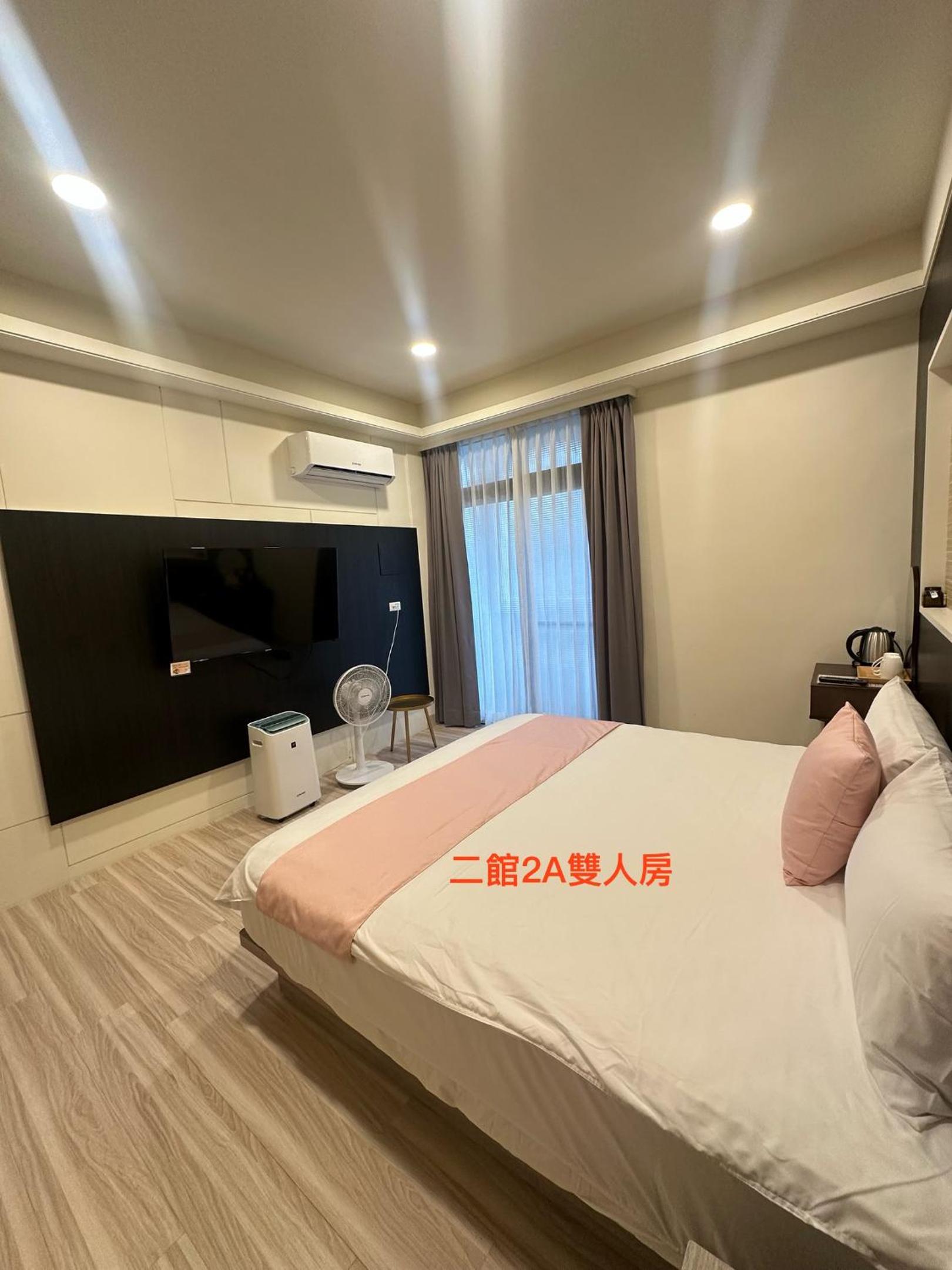 Queen Room with Balcony