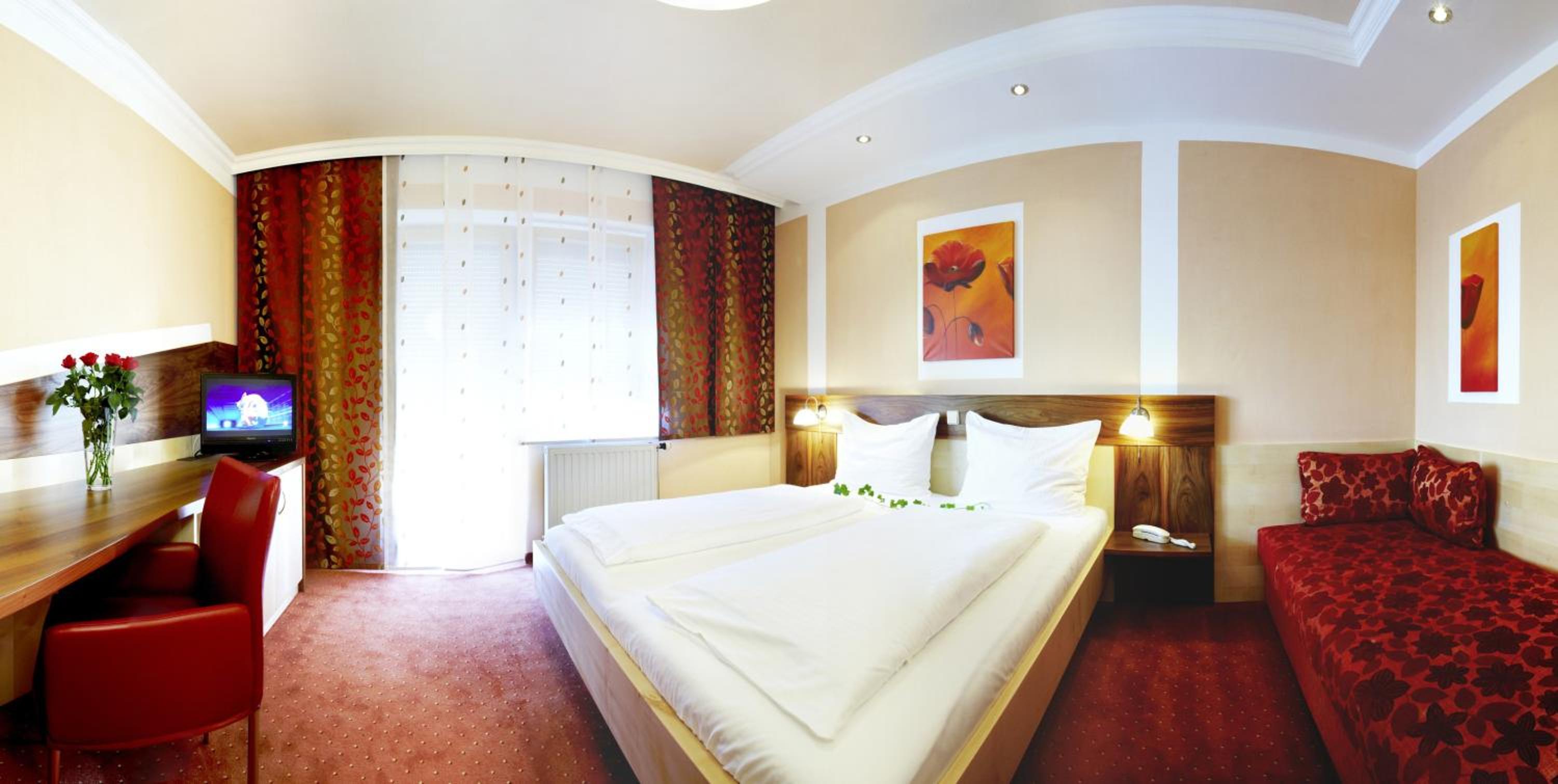 Triple Room with Balcony photo 1