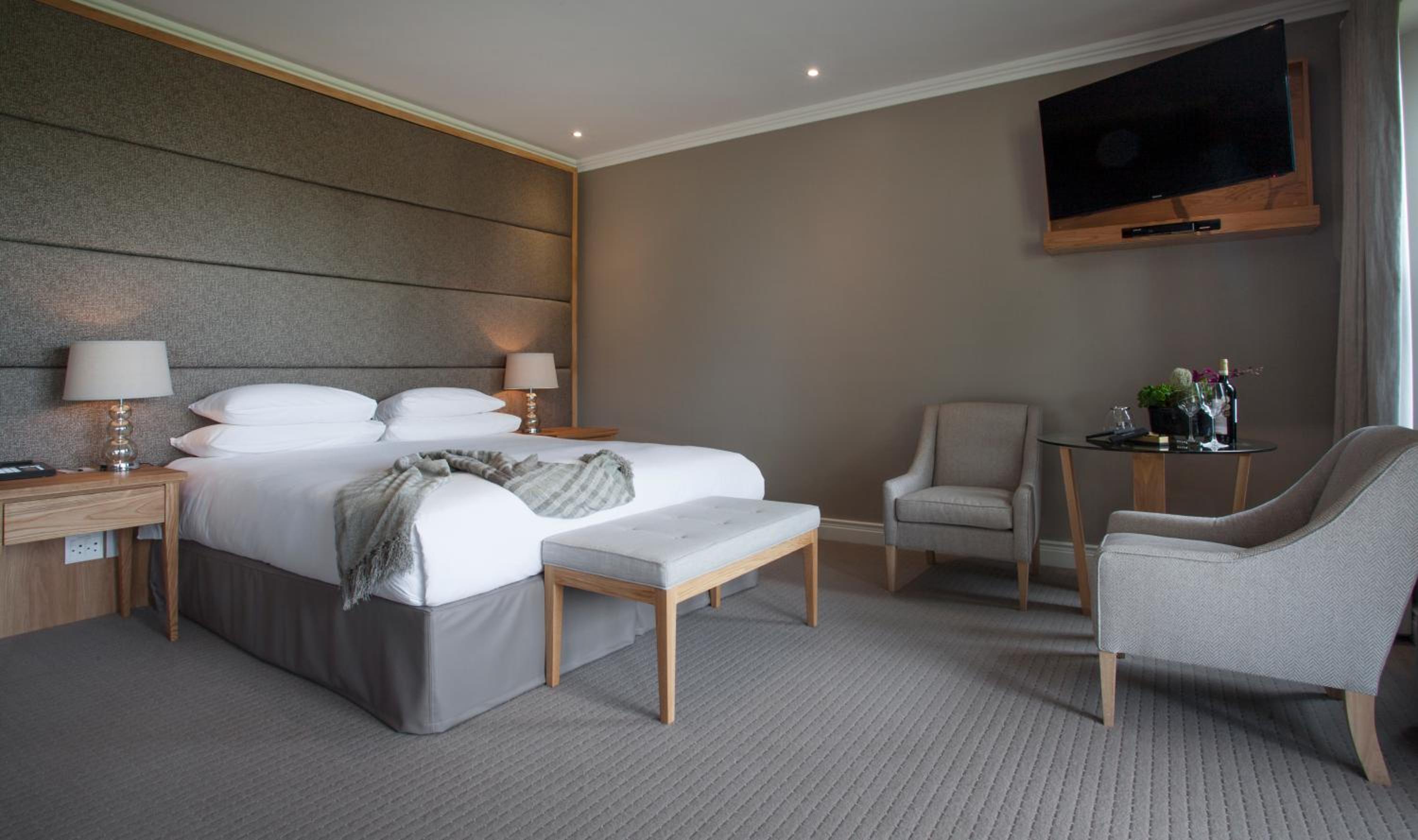 Feature Room - Photo 7