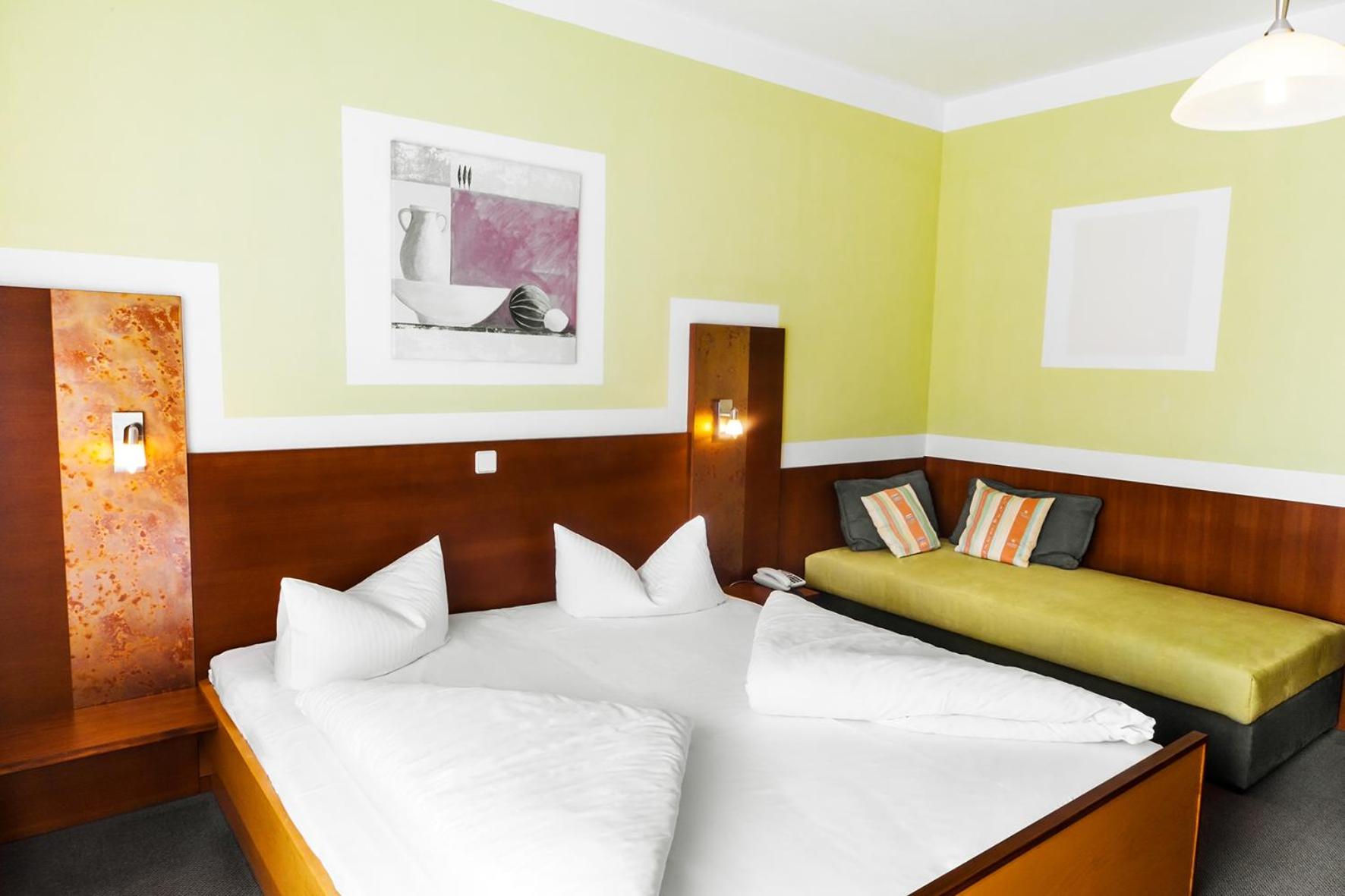 Triple Room with Balcony photo 2