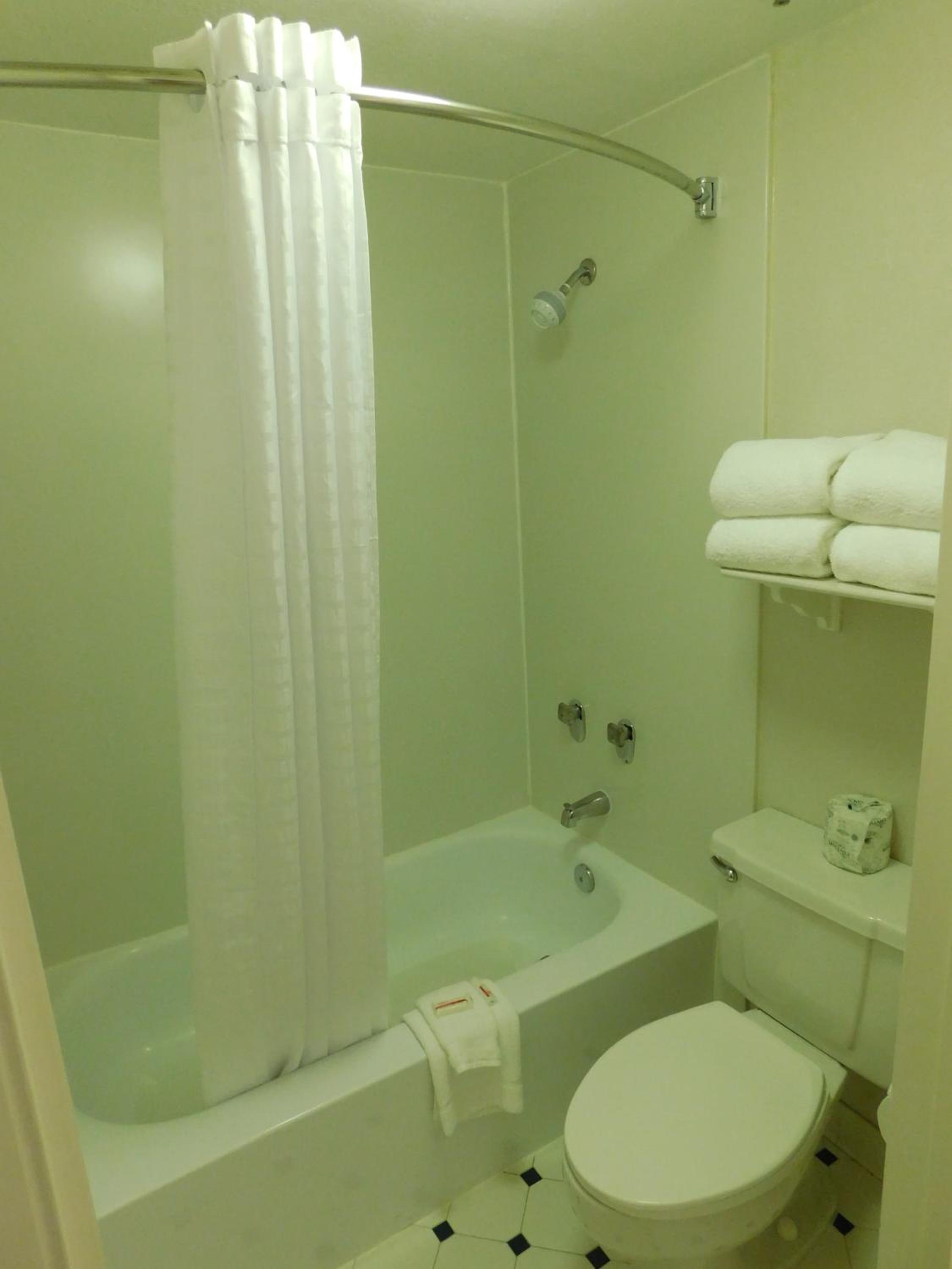 Deluxe King Room - Non-Smoking - Photo 4
