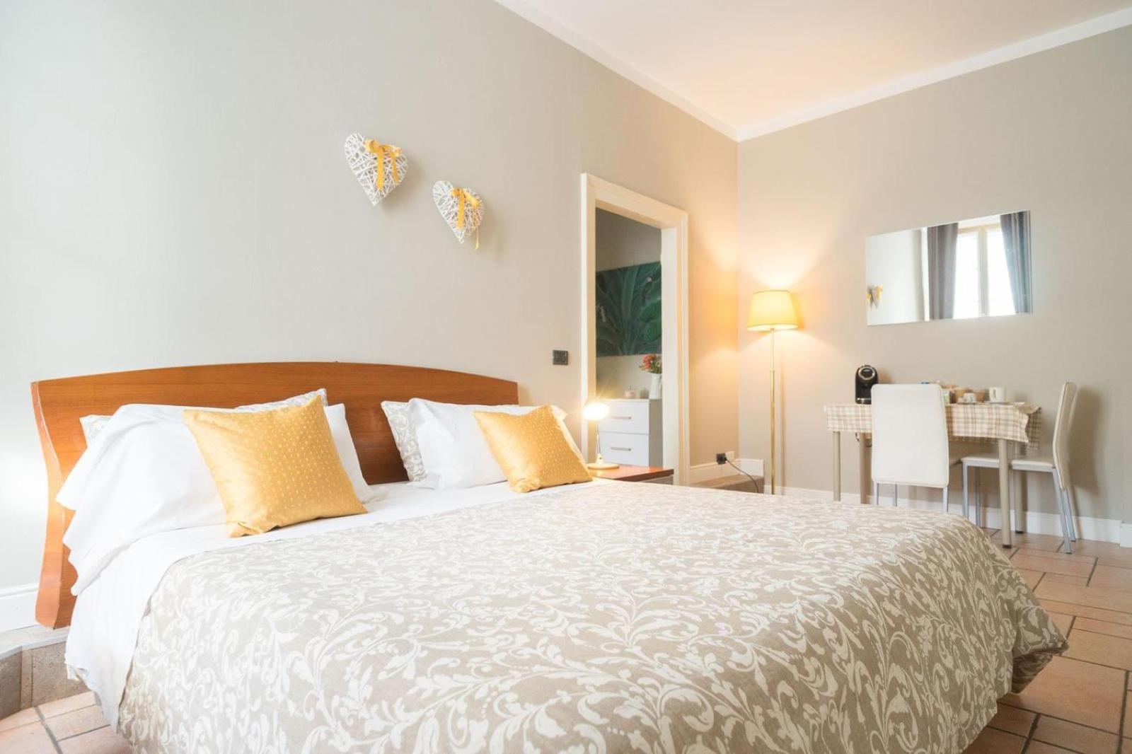 Large Double Room photo 3