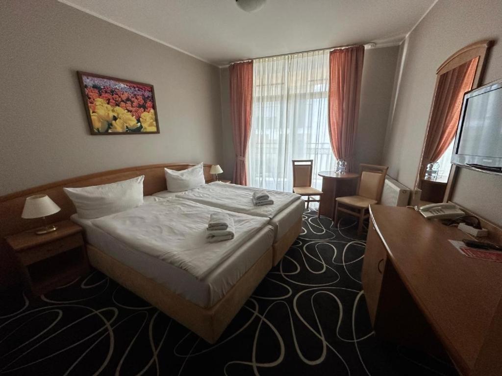 Double or Twin Room with Extra Bed