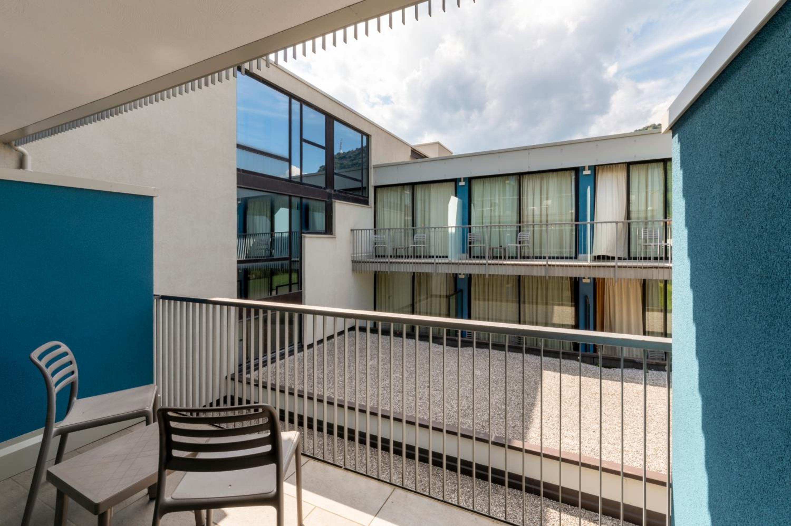 Economy Double or Twin Room with Balcony - Photo 2