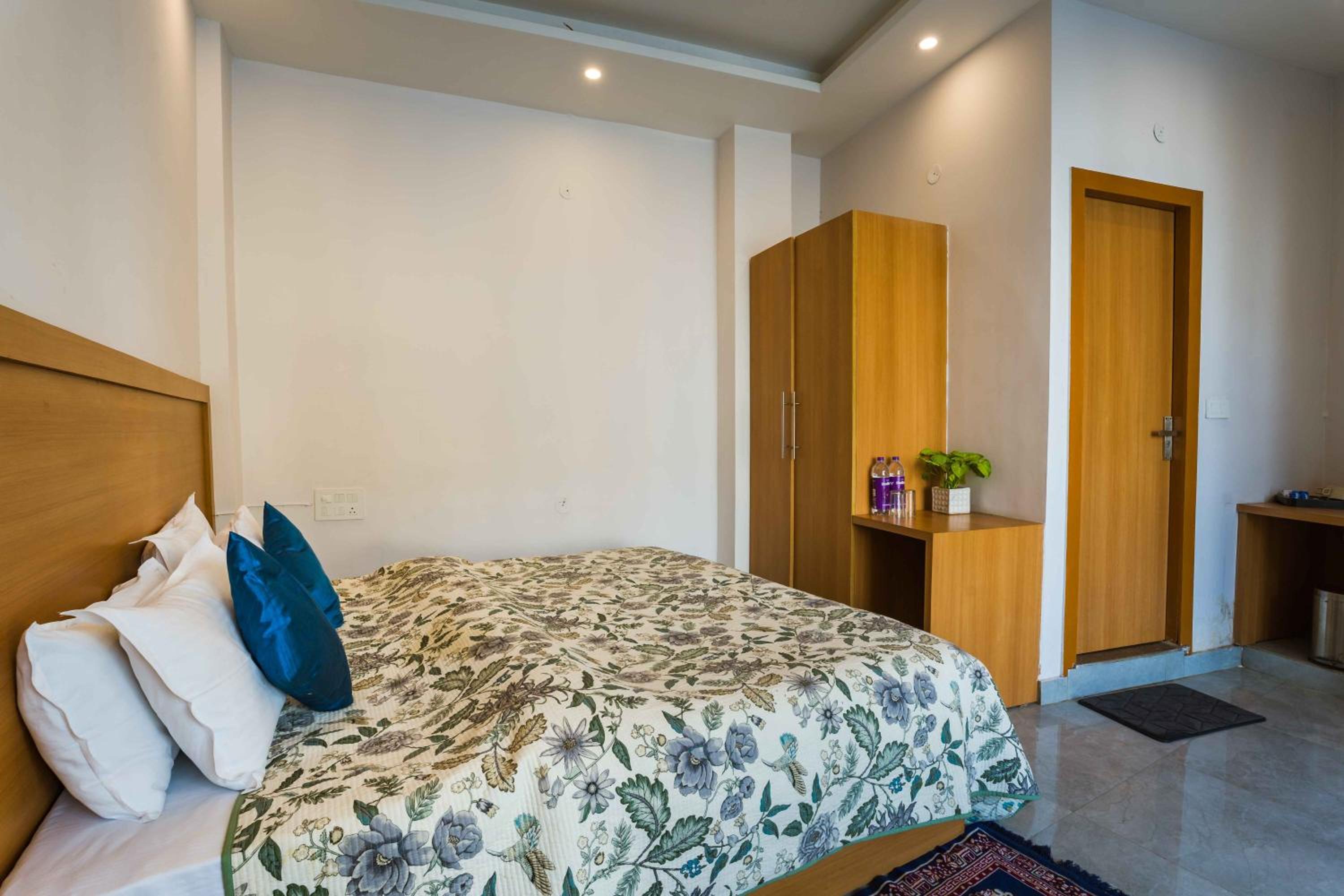 Double Room With Balcony - No Elevator photo 2