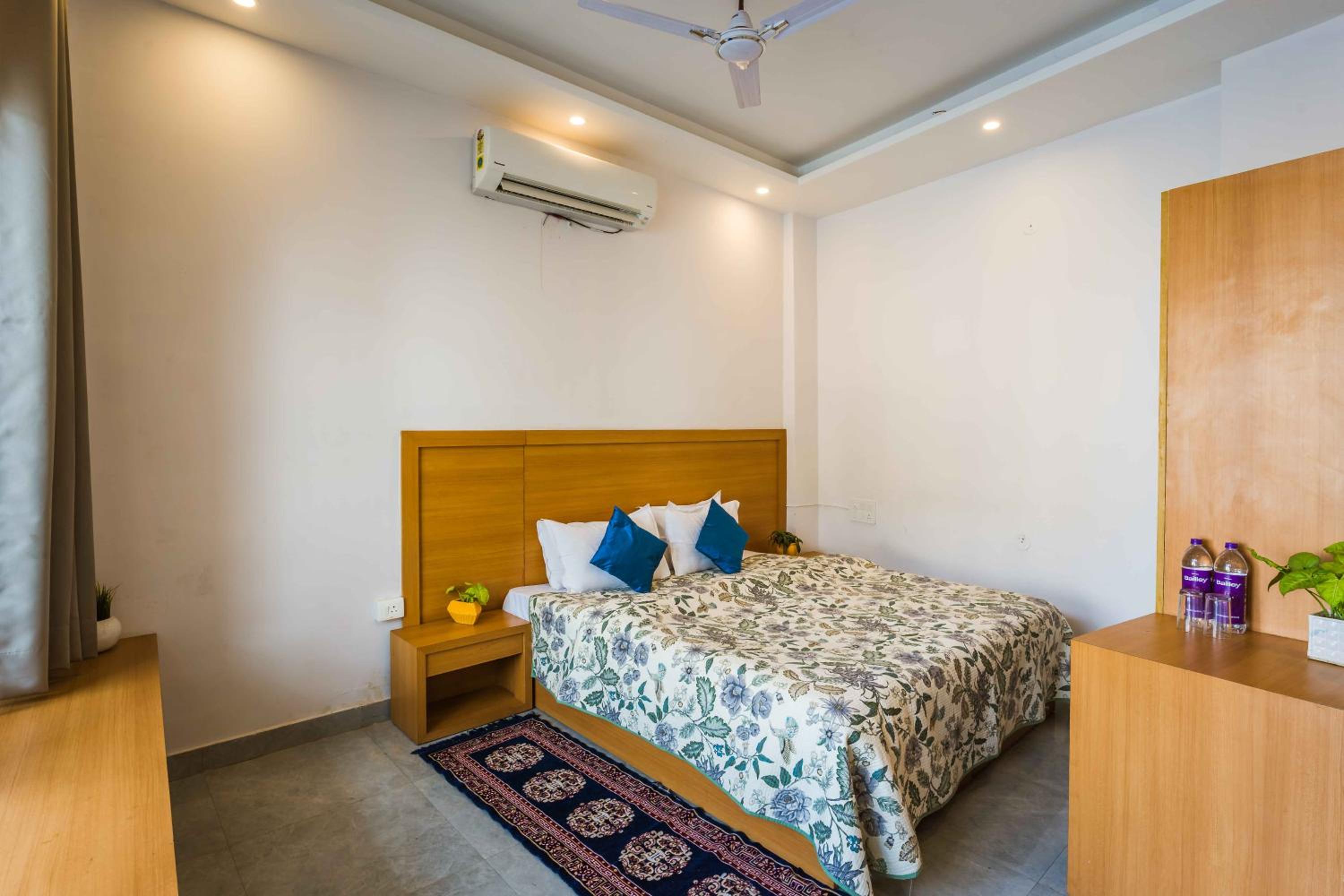 Double Room With Balcony - No Elevator photo 3
