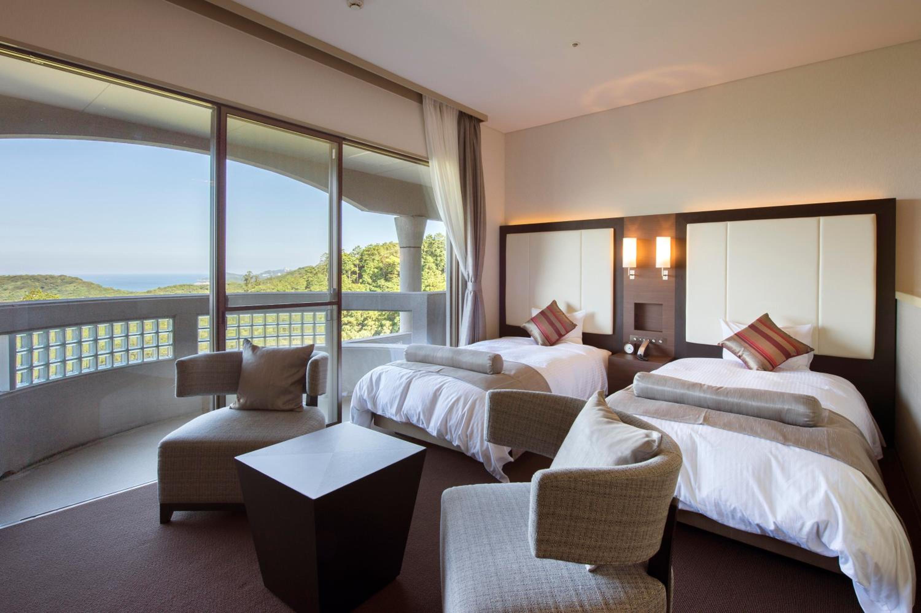 Deluxe Japanese-Western-Style Room photo 1