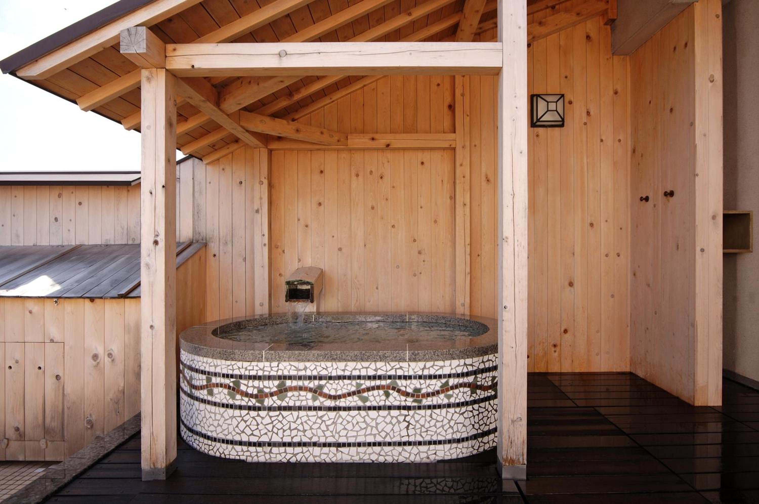 Premium Japanese-Western-Style Room with Open-air hot spring bath photo 2