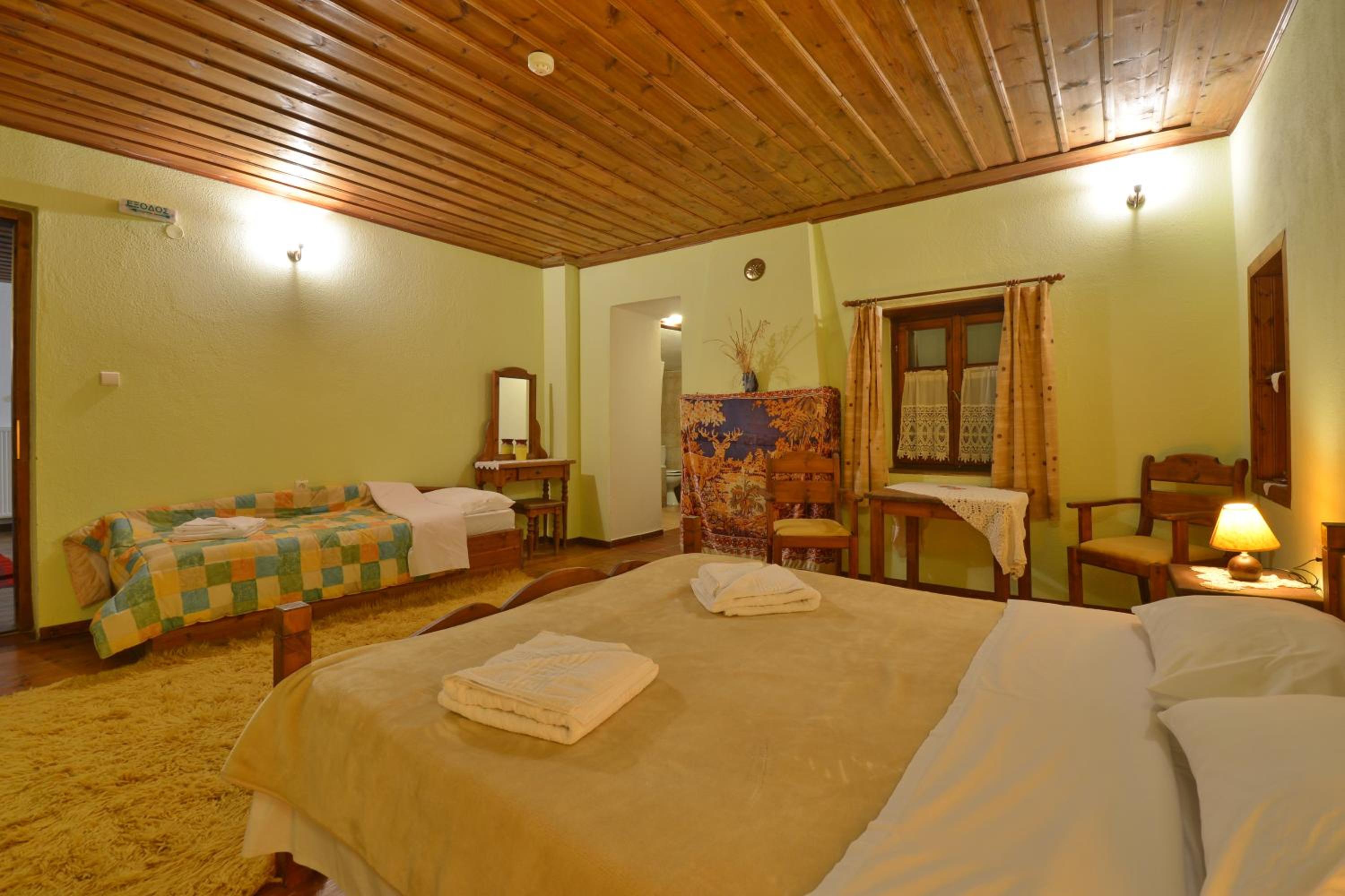 Deluxe Triple Room