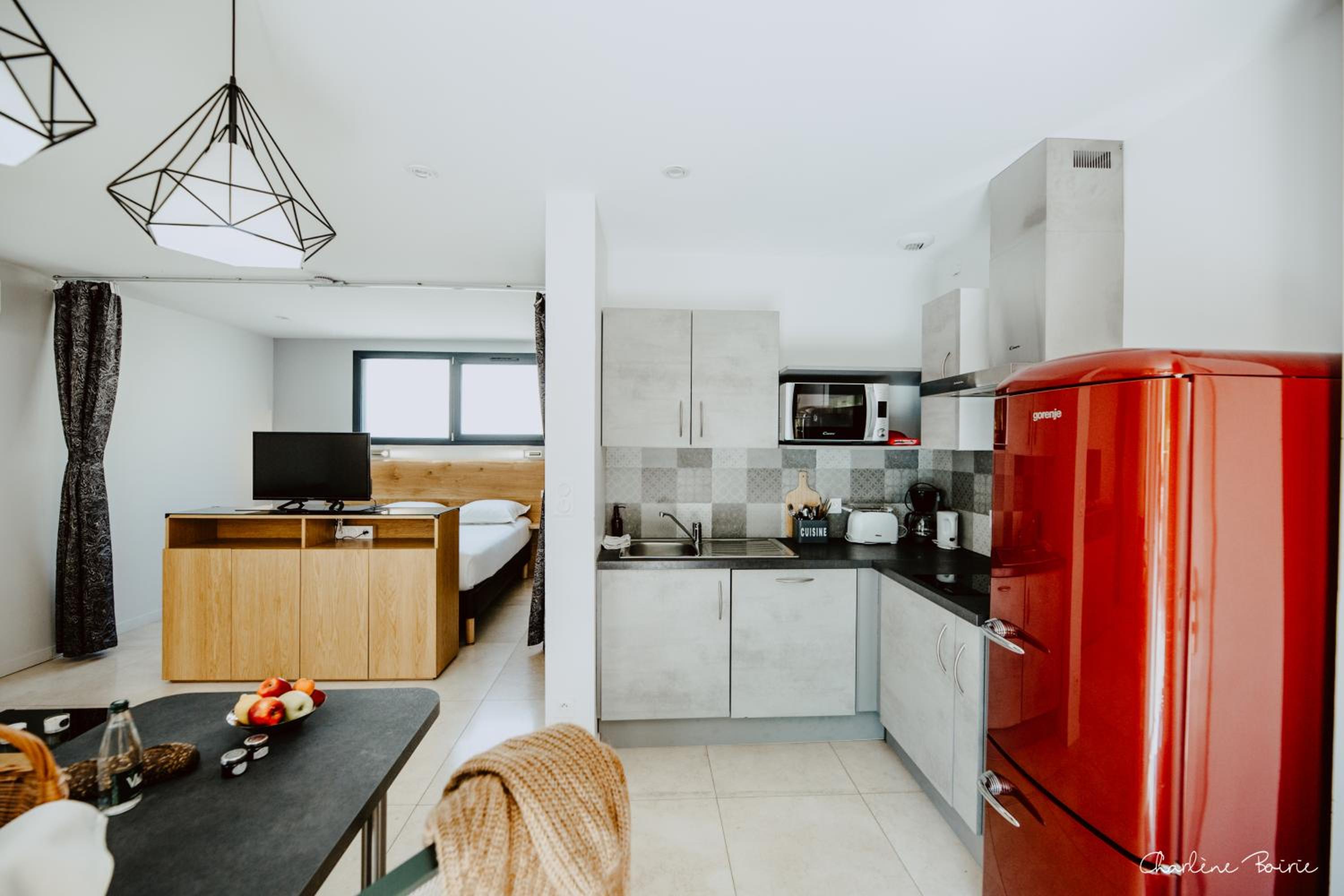 Studio Apartment - Photo 5