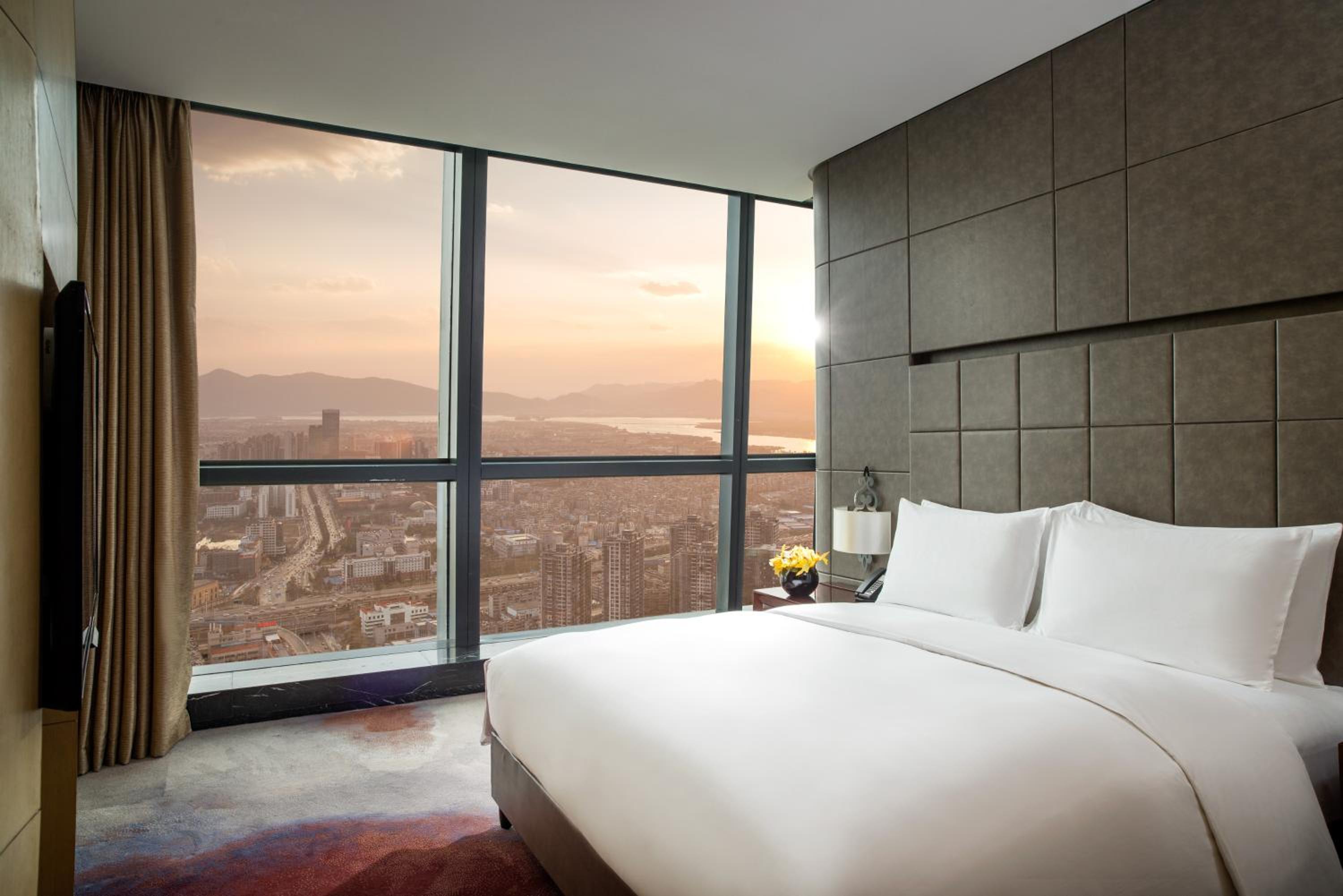 Prestige Suite with Club Access