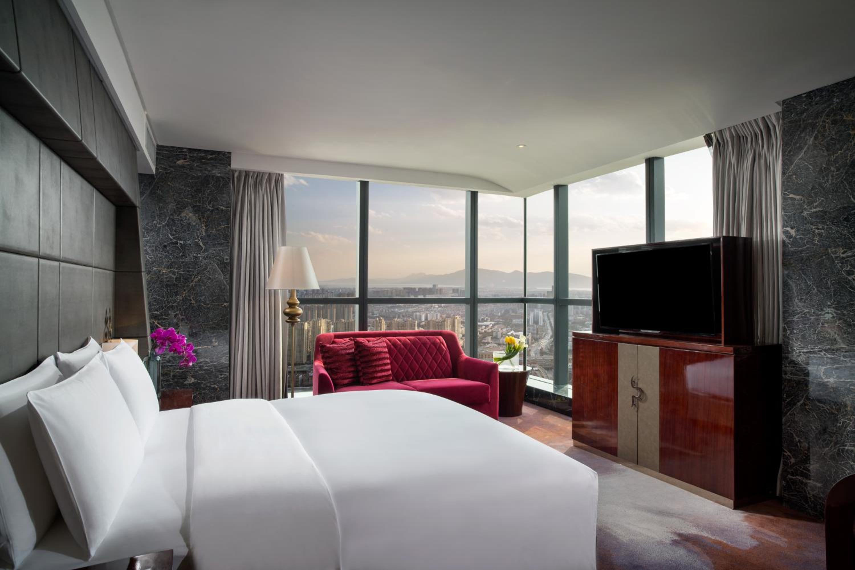 Luxury King Room