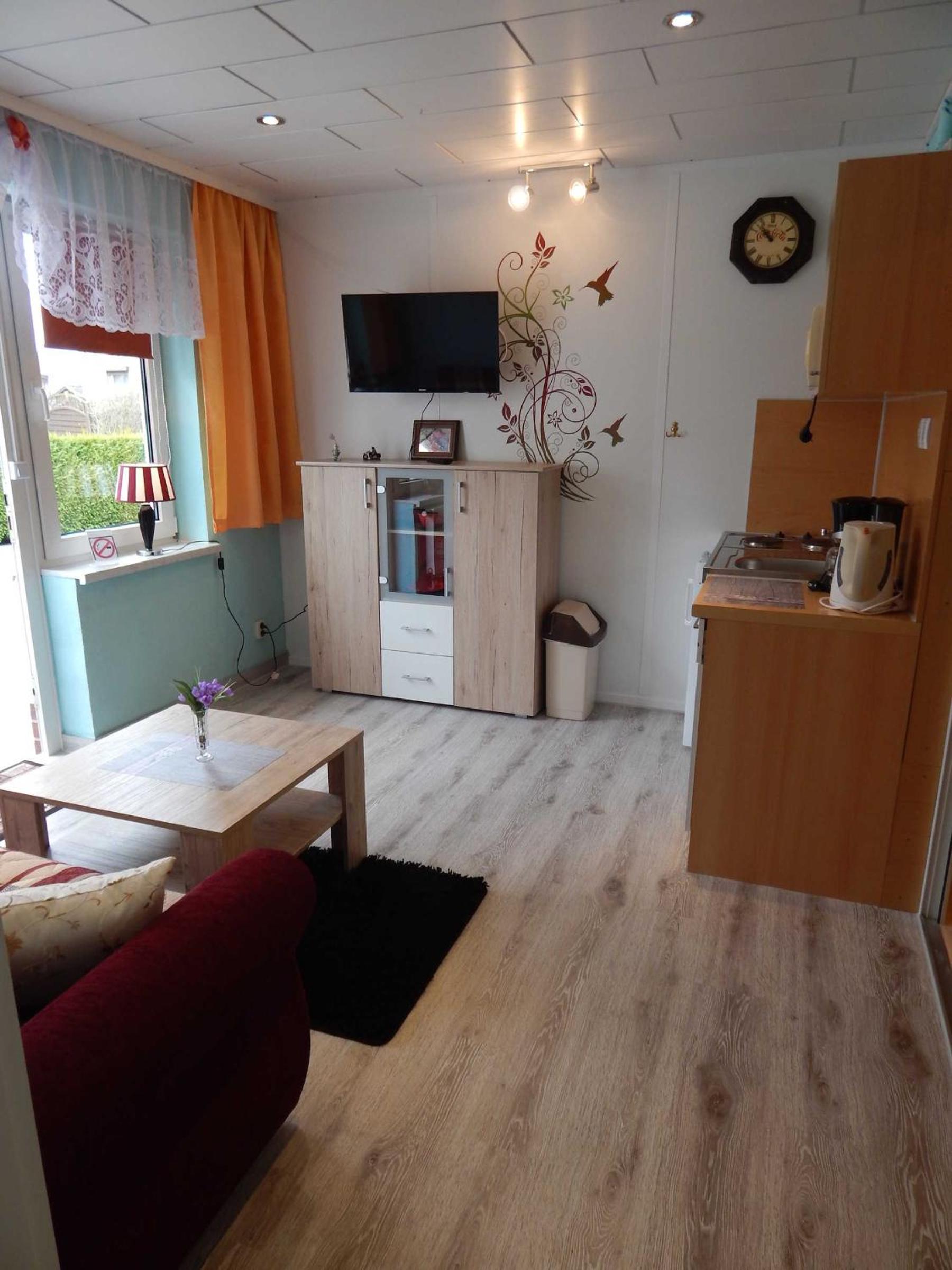 One-Bedroom Apartment with Shower photo 3