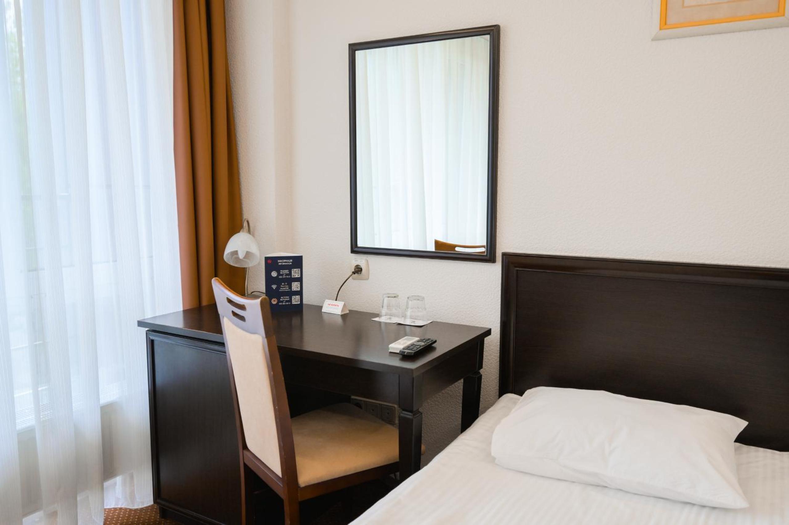 Standard Twin Room photo 2