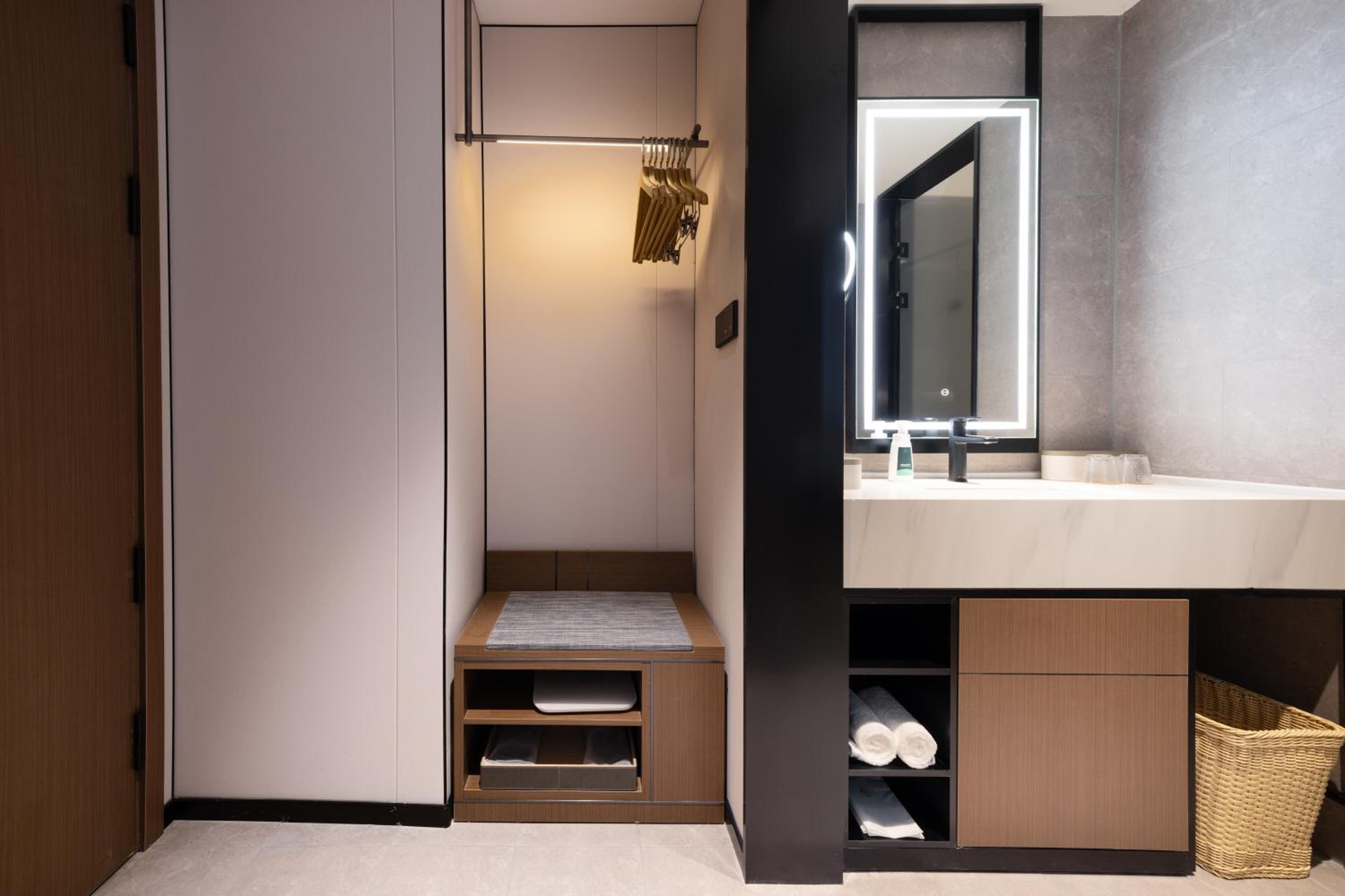 Jimu Twin Room