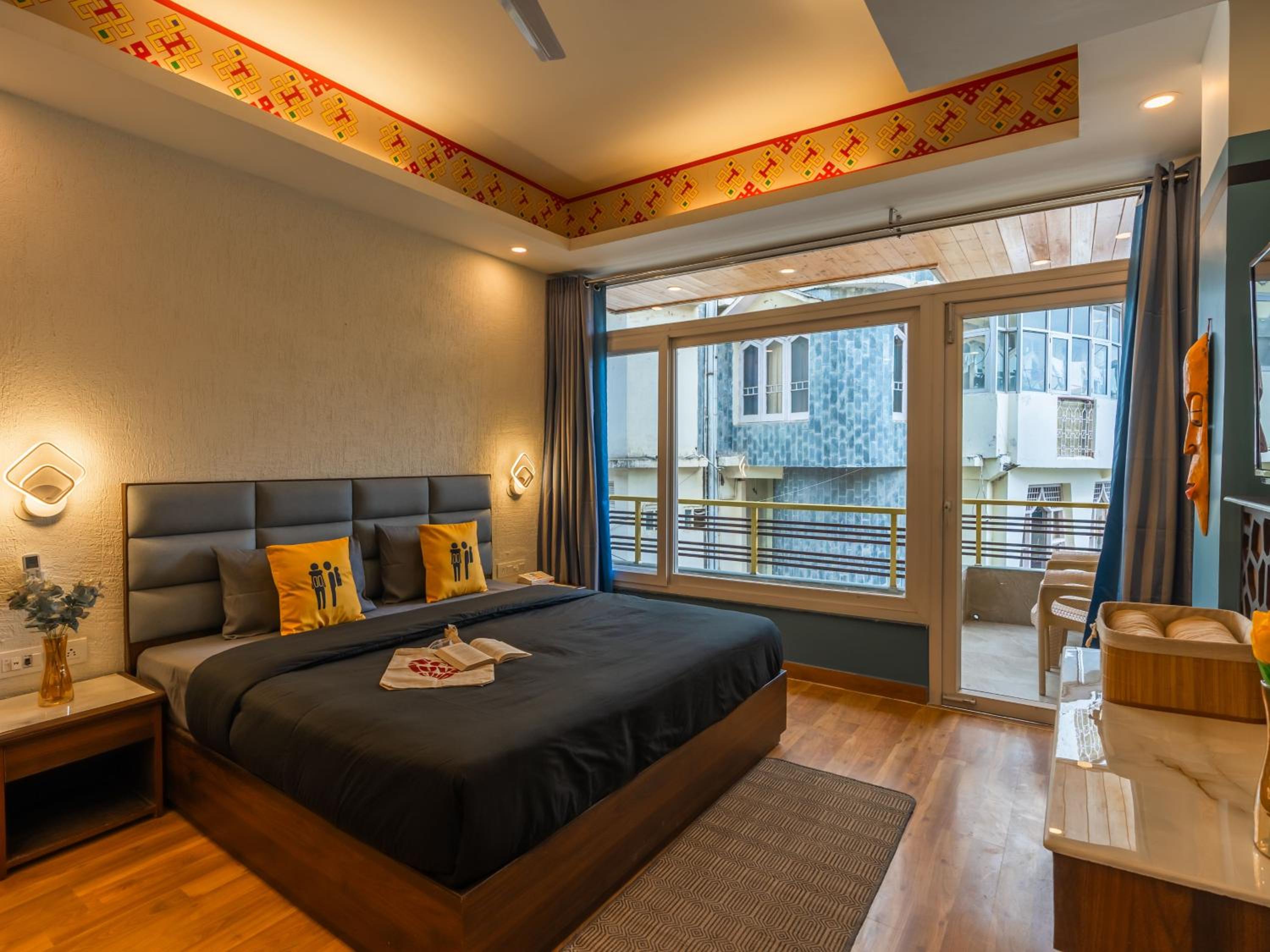 Deluxe Double Room with Balcony photo 1