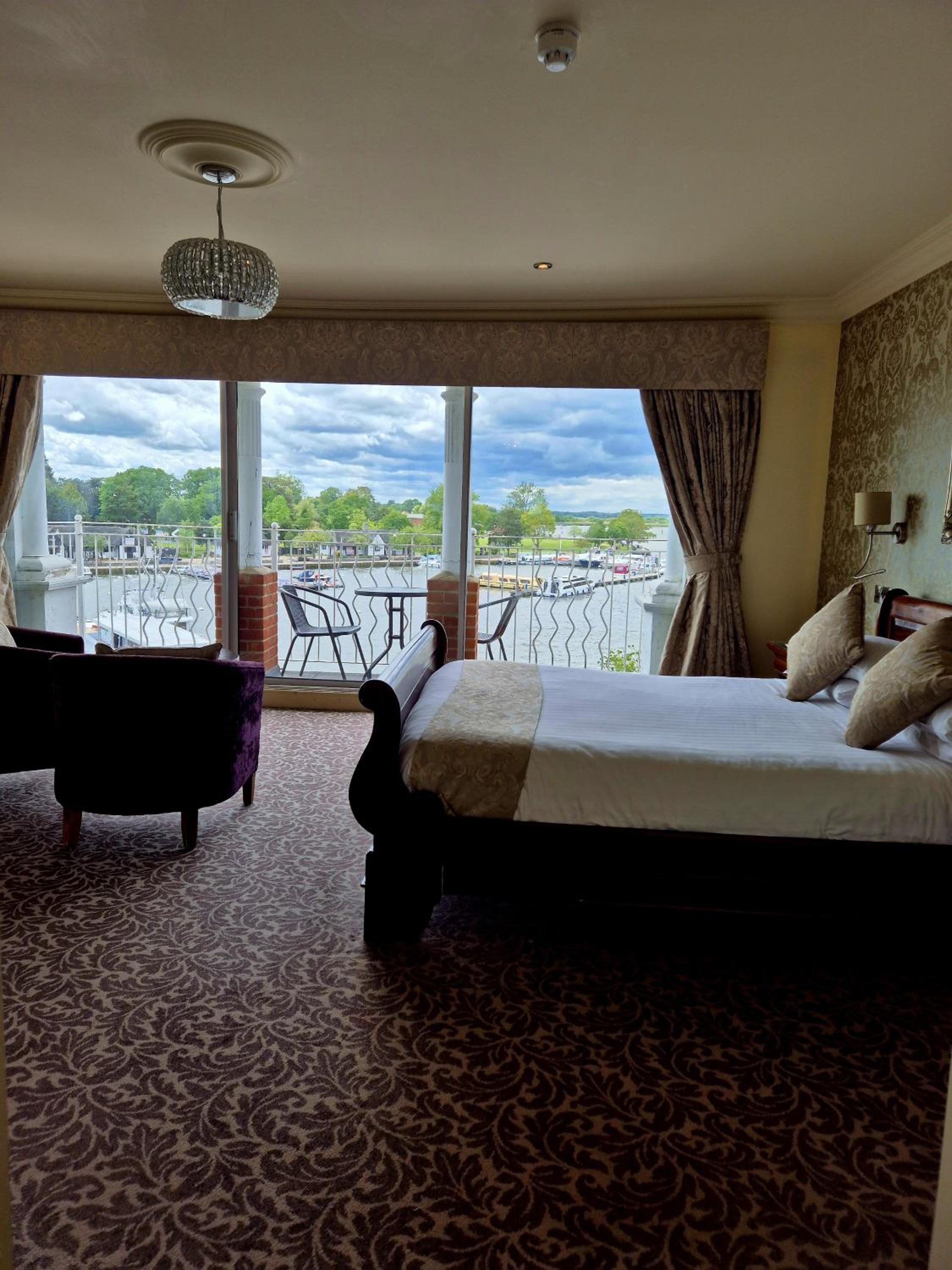 Suite with River View