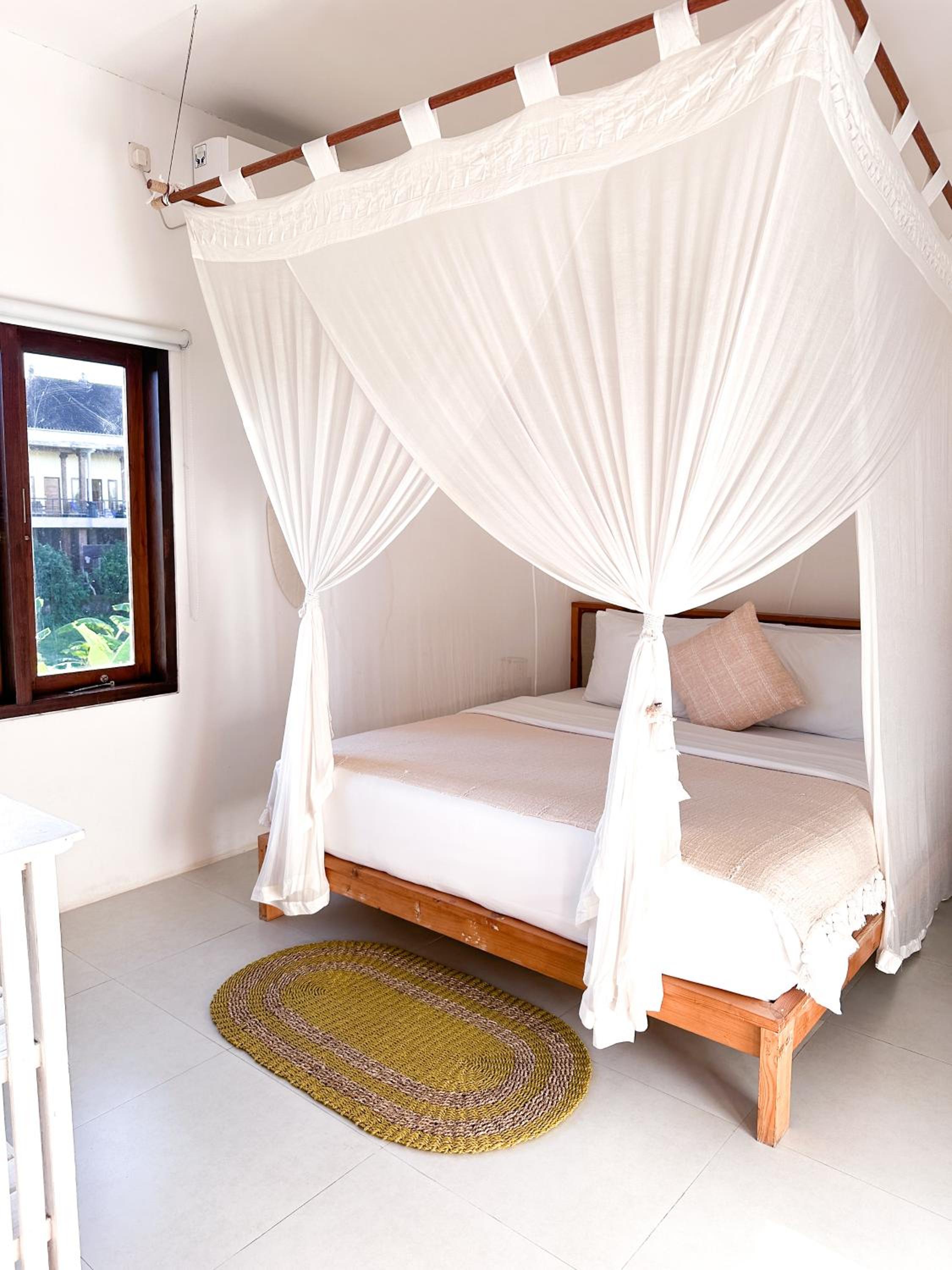 Double Room with Private External Bathroom - Photo 2