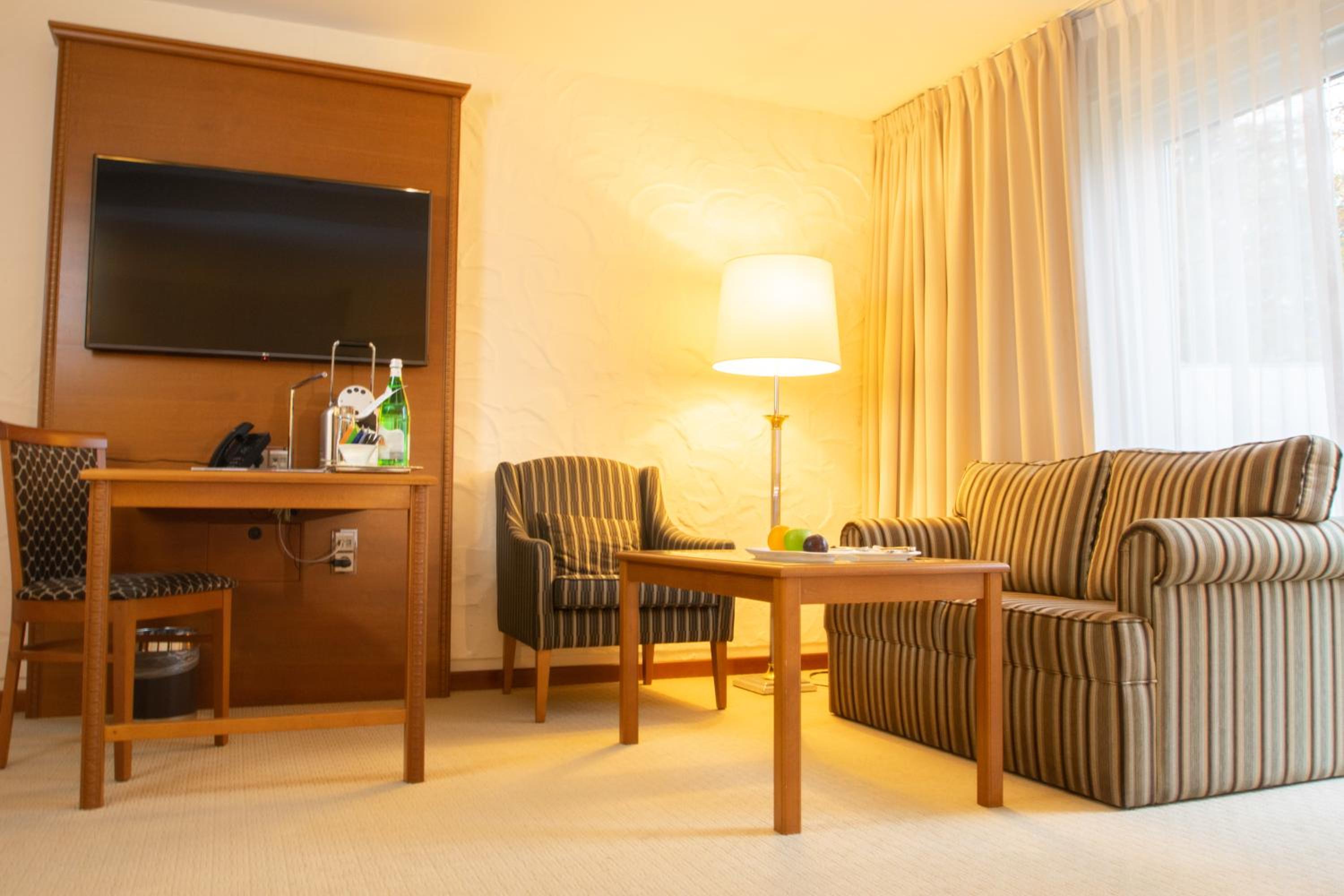 Junior Suite with Garden View