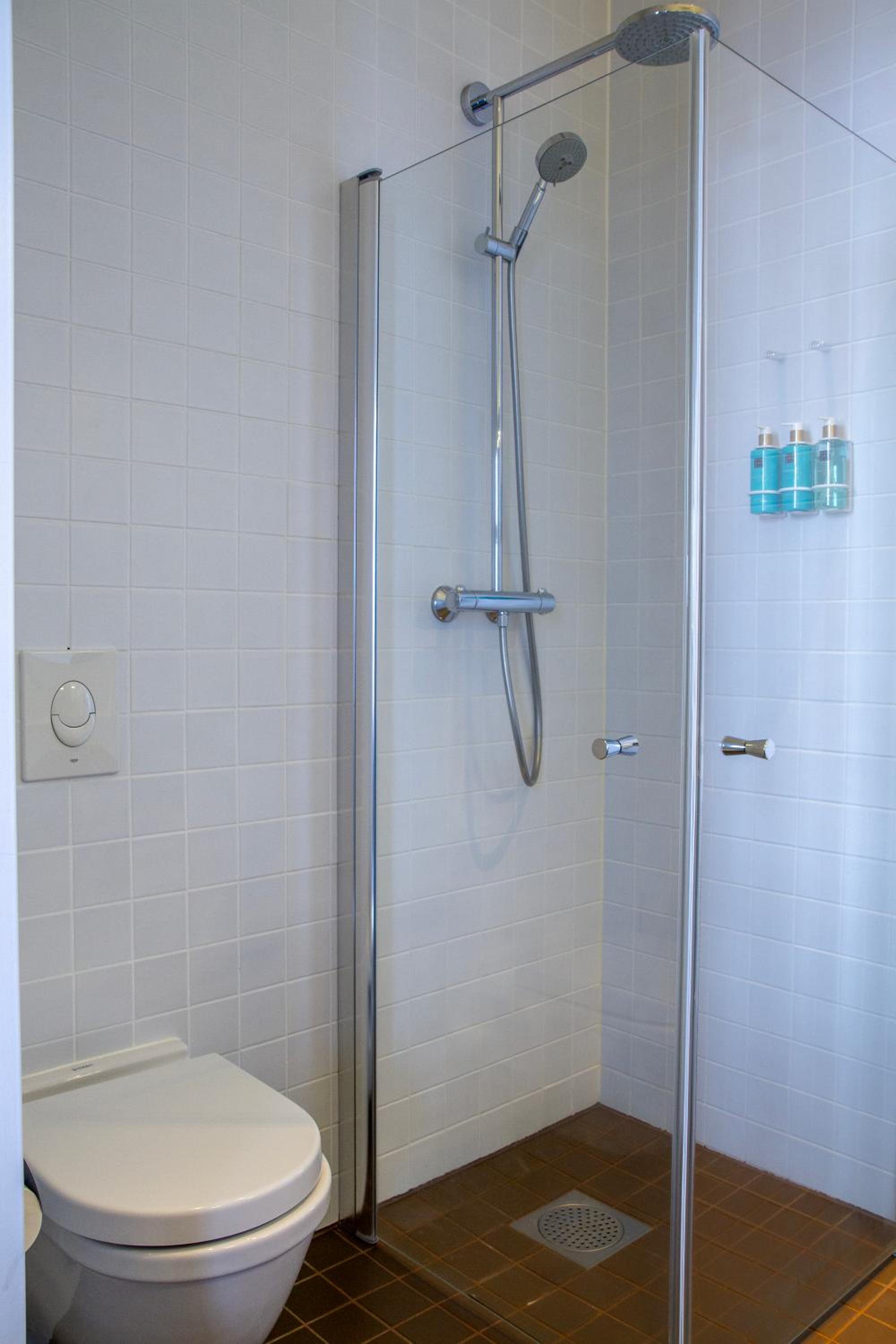 Two-Bedroom Deluxe Apartment with Ocean View - Photo 12