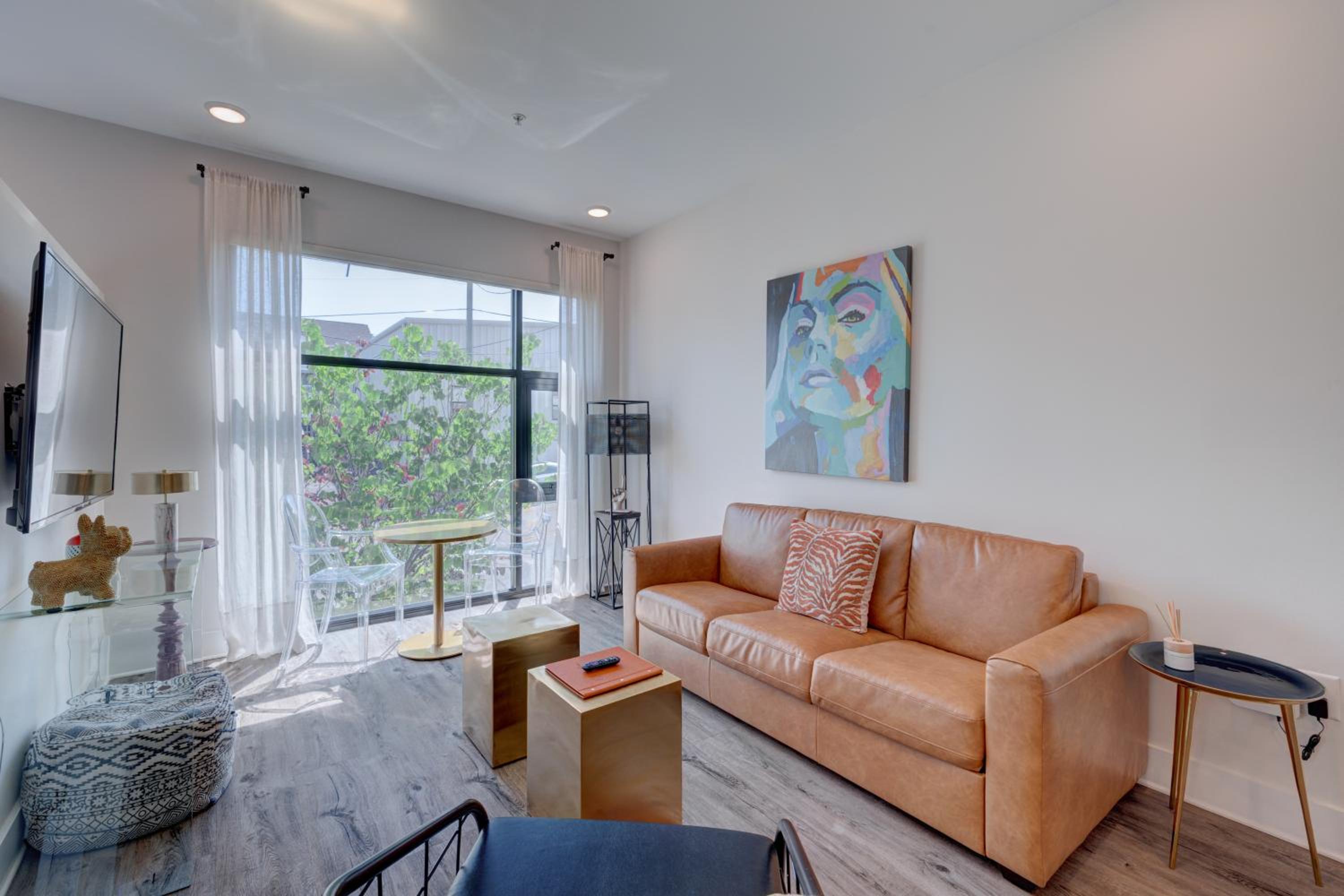 Studio Apartment