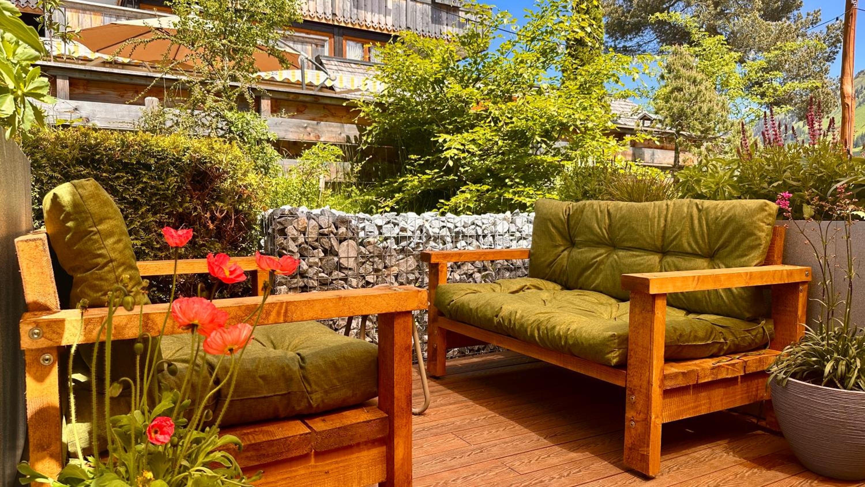 Family Room with Mountain View
