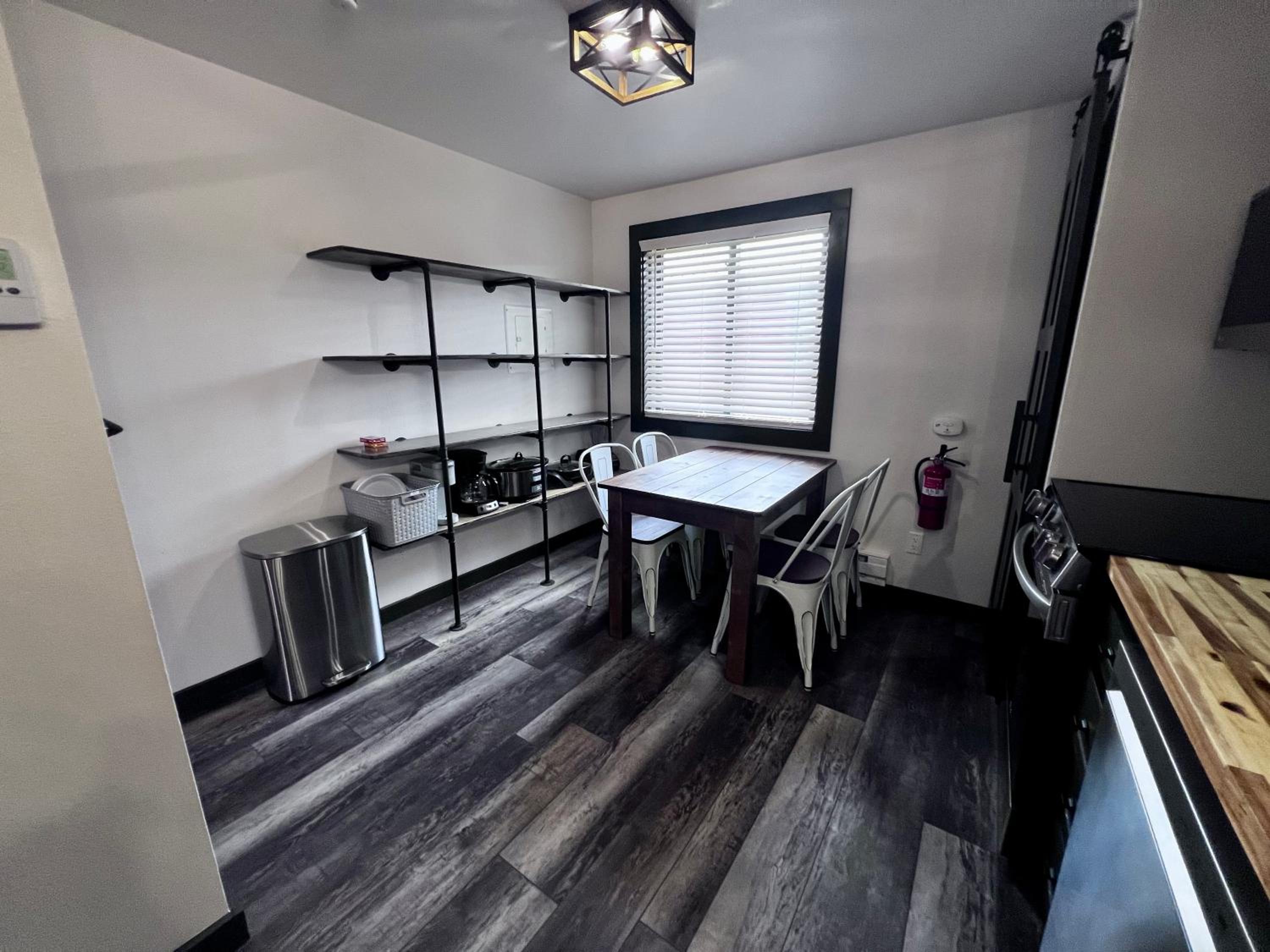 Two-Bedroom Apartment with Mountain View photo 2